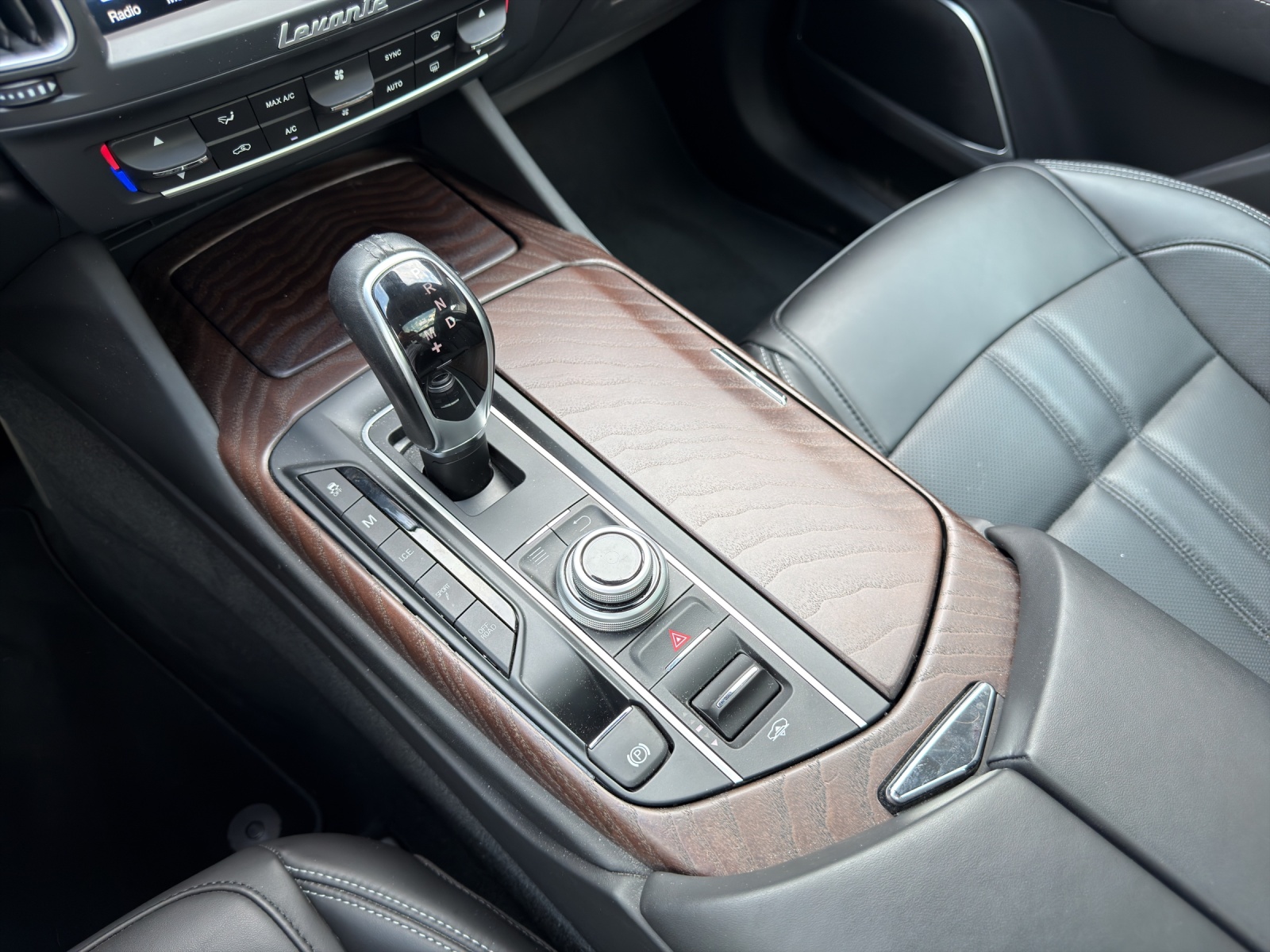 MASERATI Levante S 3.0 V6 Automatica-image-15