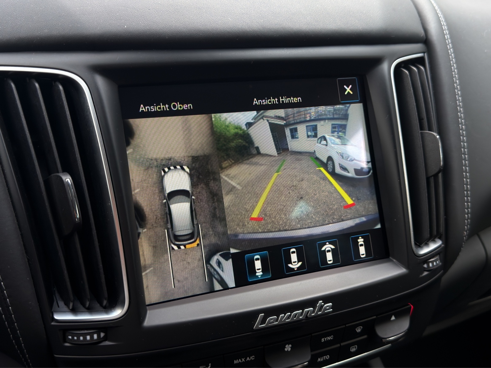MASERATI Levante S 3.0 V6 Automatica-image-18