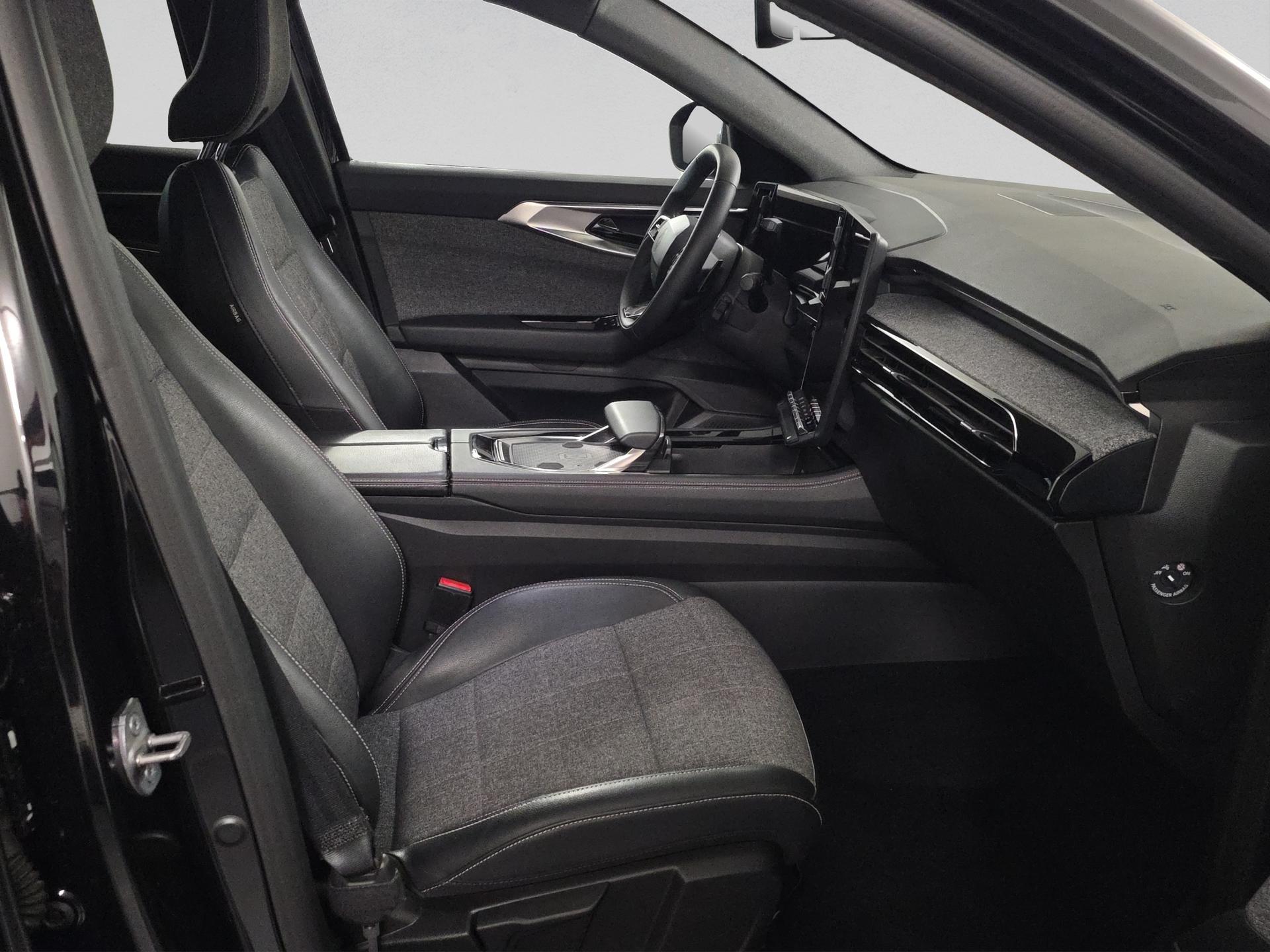 RENAULT Espace 1.2 E-Tech 200 Techno 7-Sitze-image-16