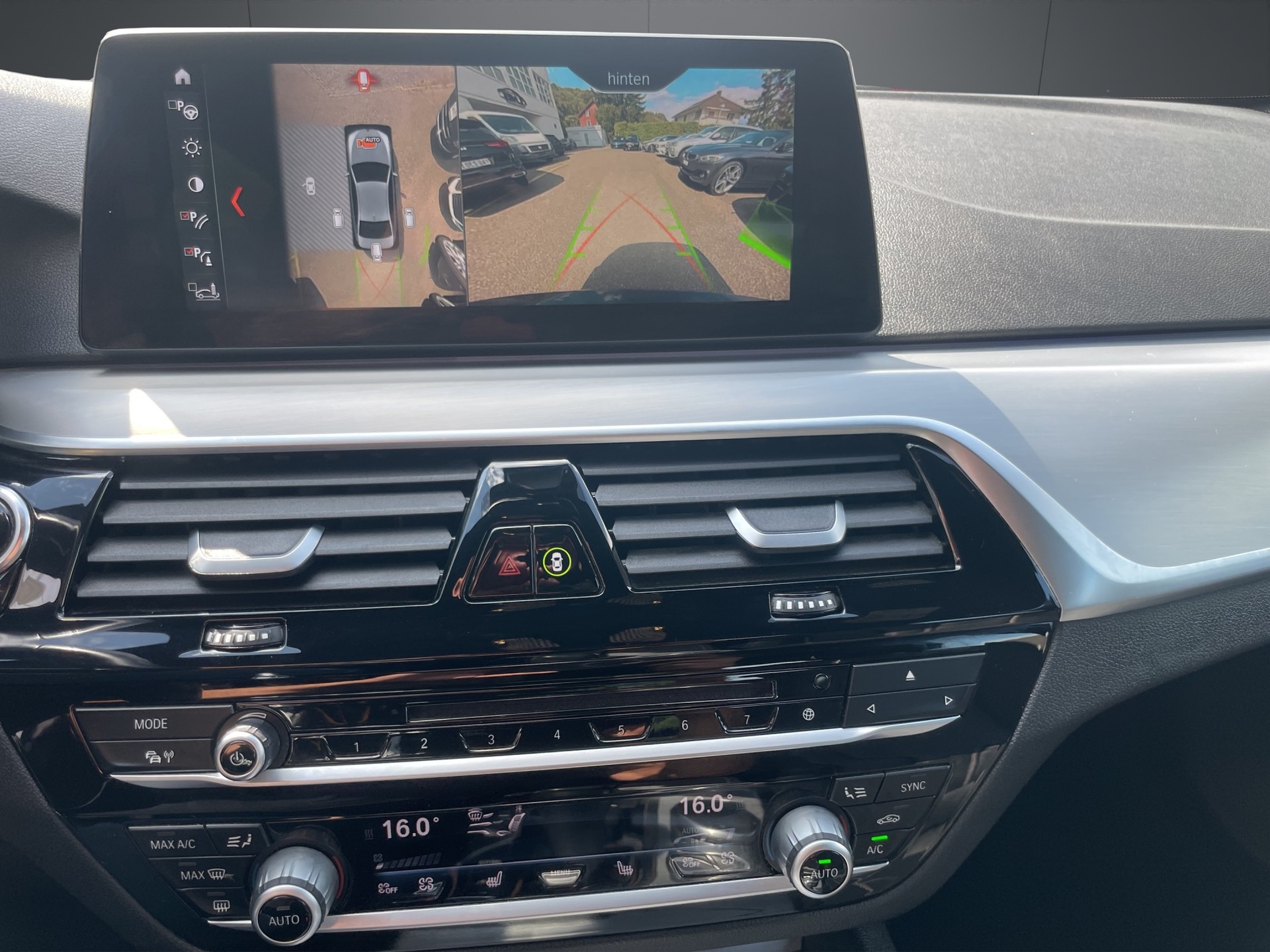 BMW 530e iPerformance Steptronic-image-11