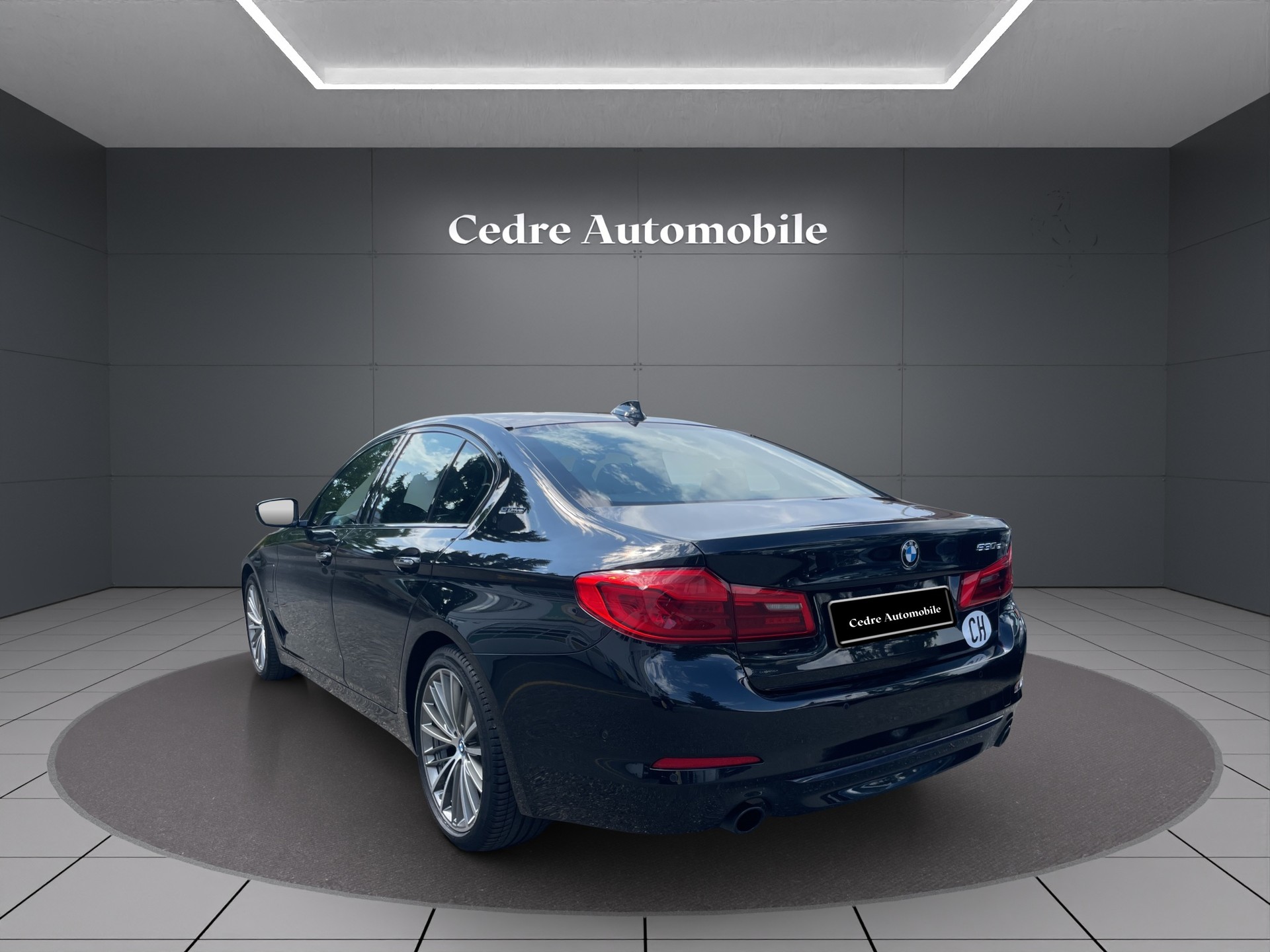 BMW 530e iPerformance Steptronic-image-5