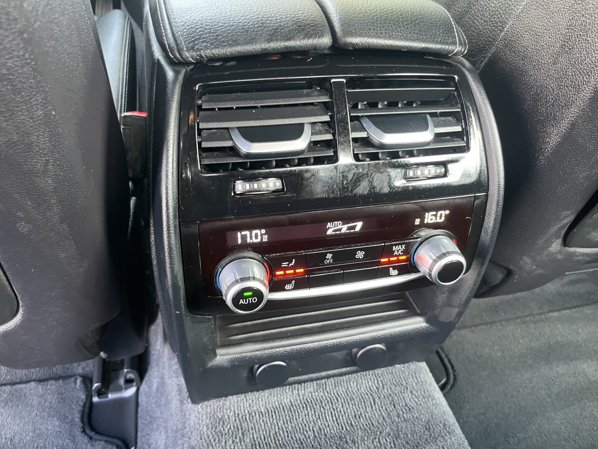 BMW 530e iPerformance Steptronic-image-15
