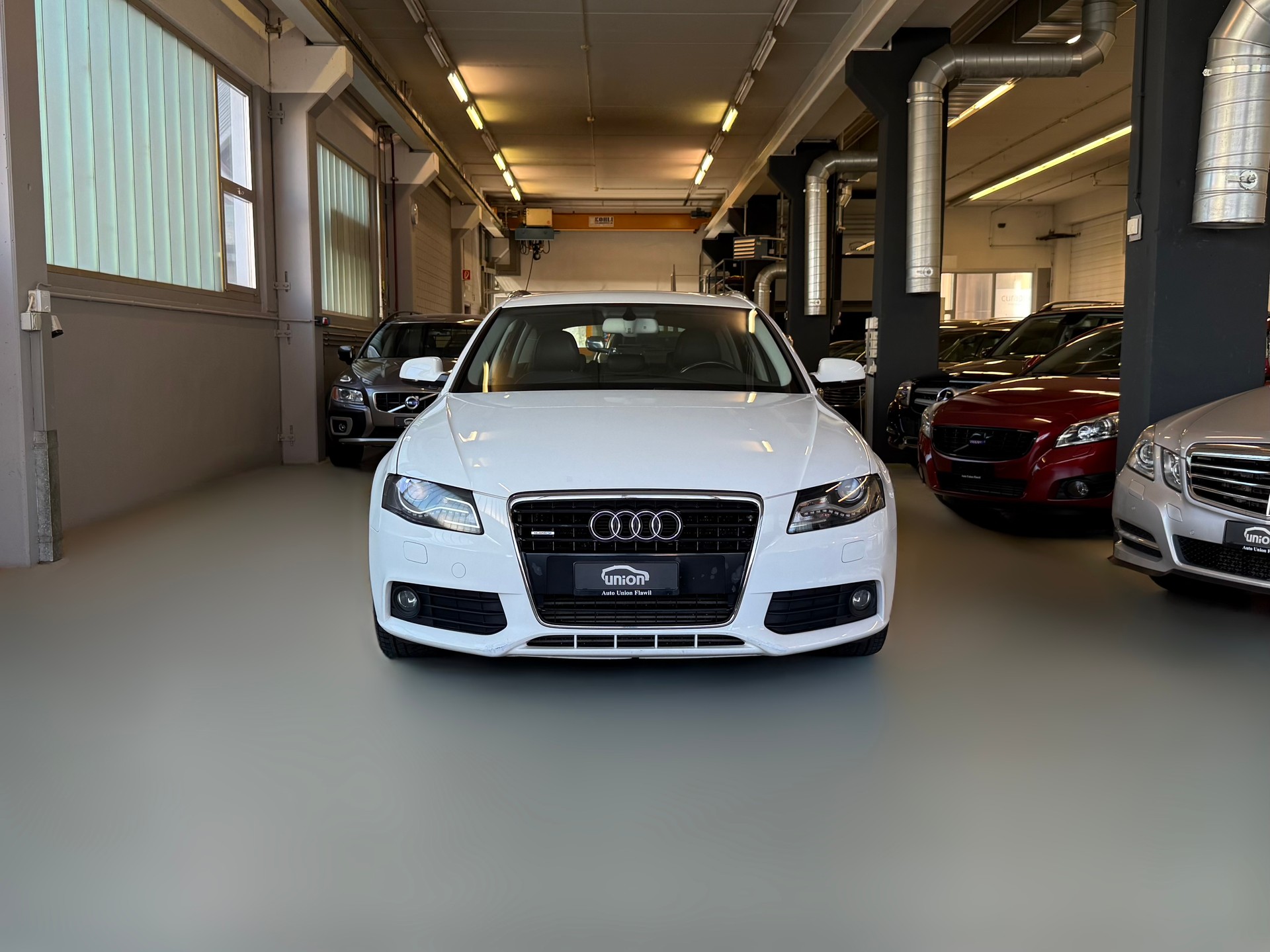 AUDI A4 Avant 3.0 TDI quattro S-tronic-image-2