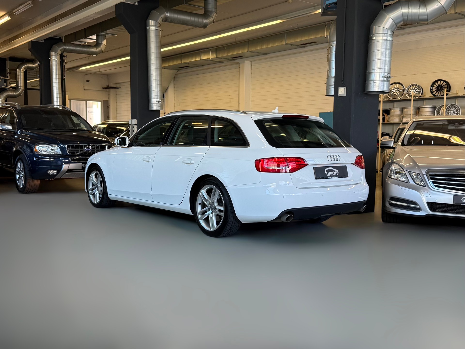 AUDI A4 Avant 3.0 TDI quattro S-tronic-image-6