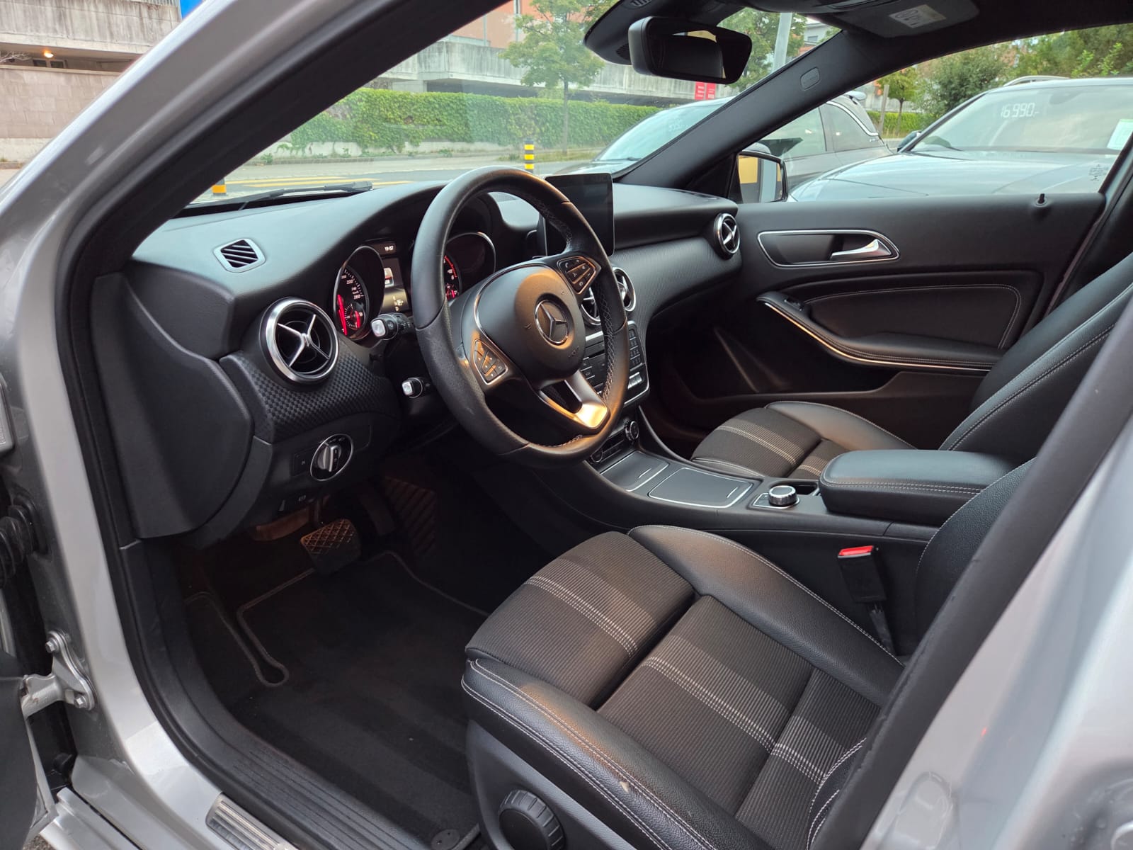 MERCEDES-BENZ A 200 CDI Night Star 7G-DCT-image-8