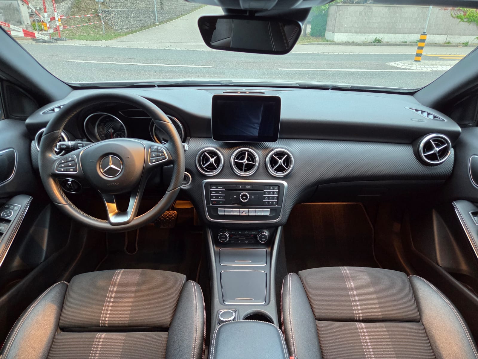 MERCEDES-BENZ A 200 CDI Night Star 7G-DCT-image-11