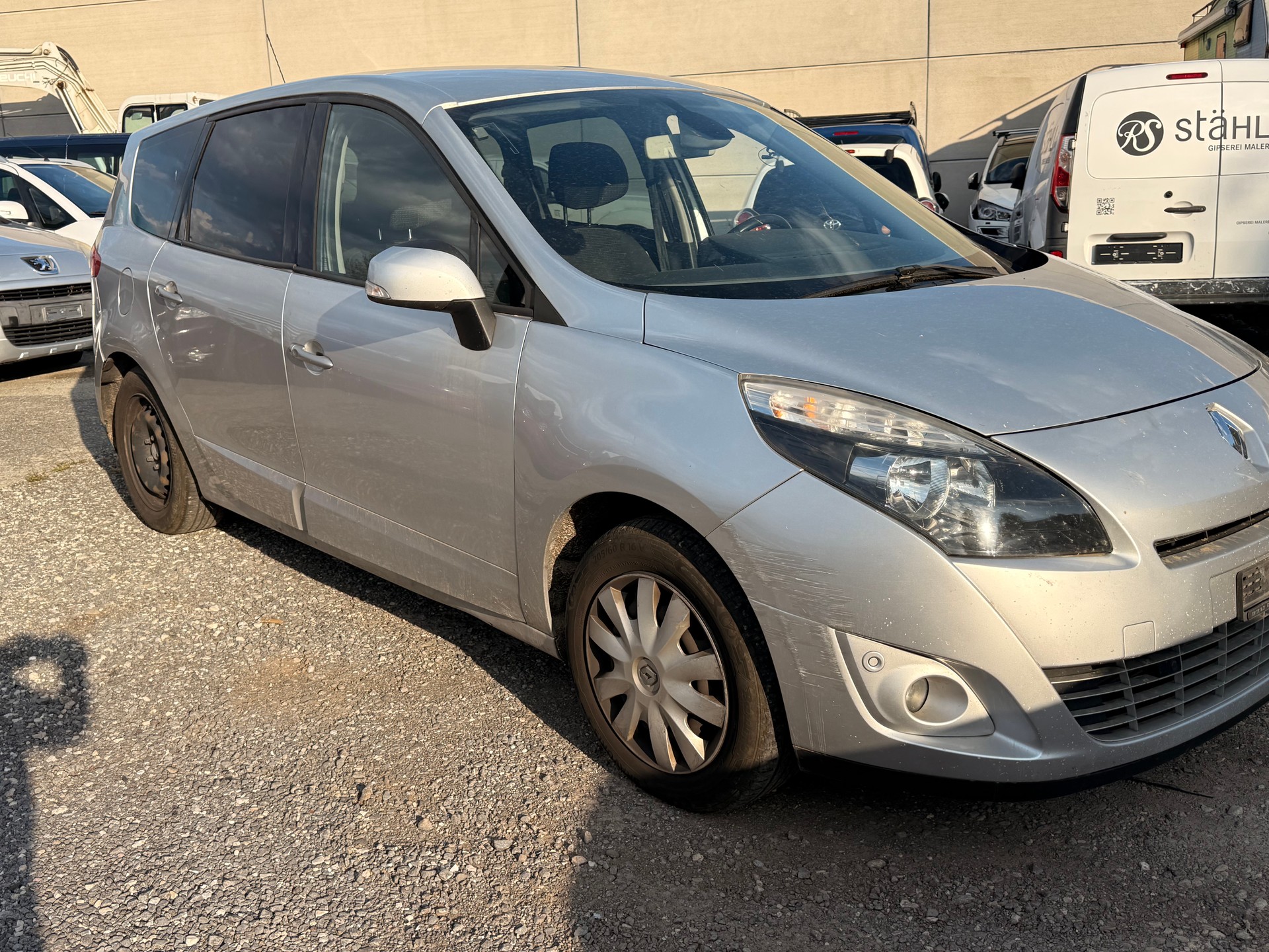 RENAULT Grand Scénic 1.4 16V Turbo Expression-image-1