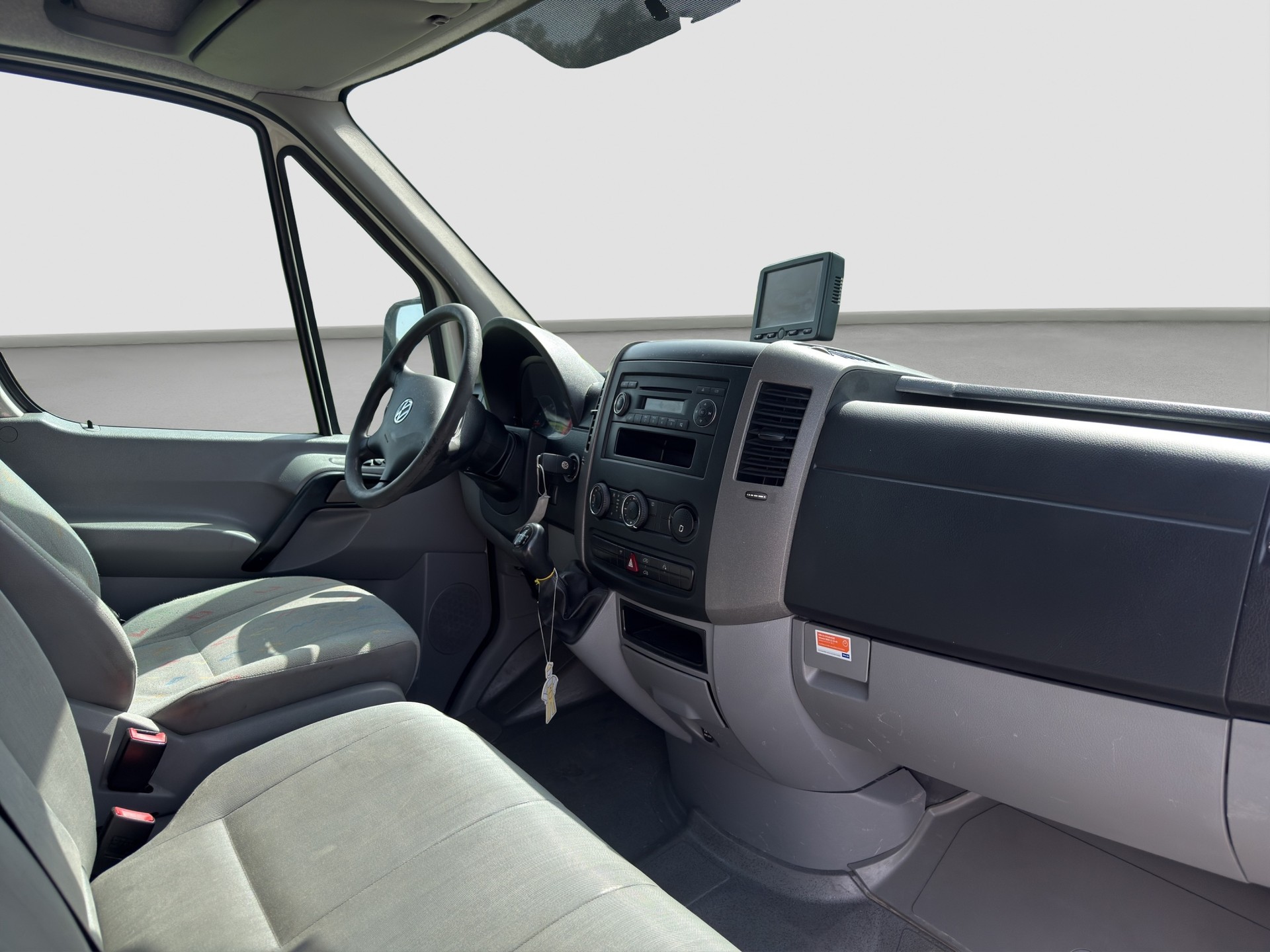VW Crafter 35 2.5 BlueTDI 109 PS Automatik-image-8