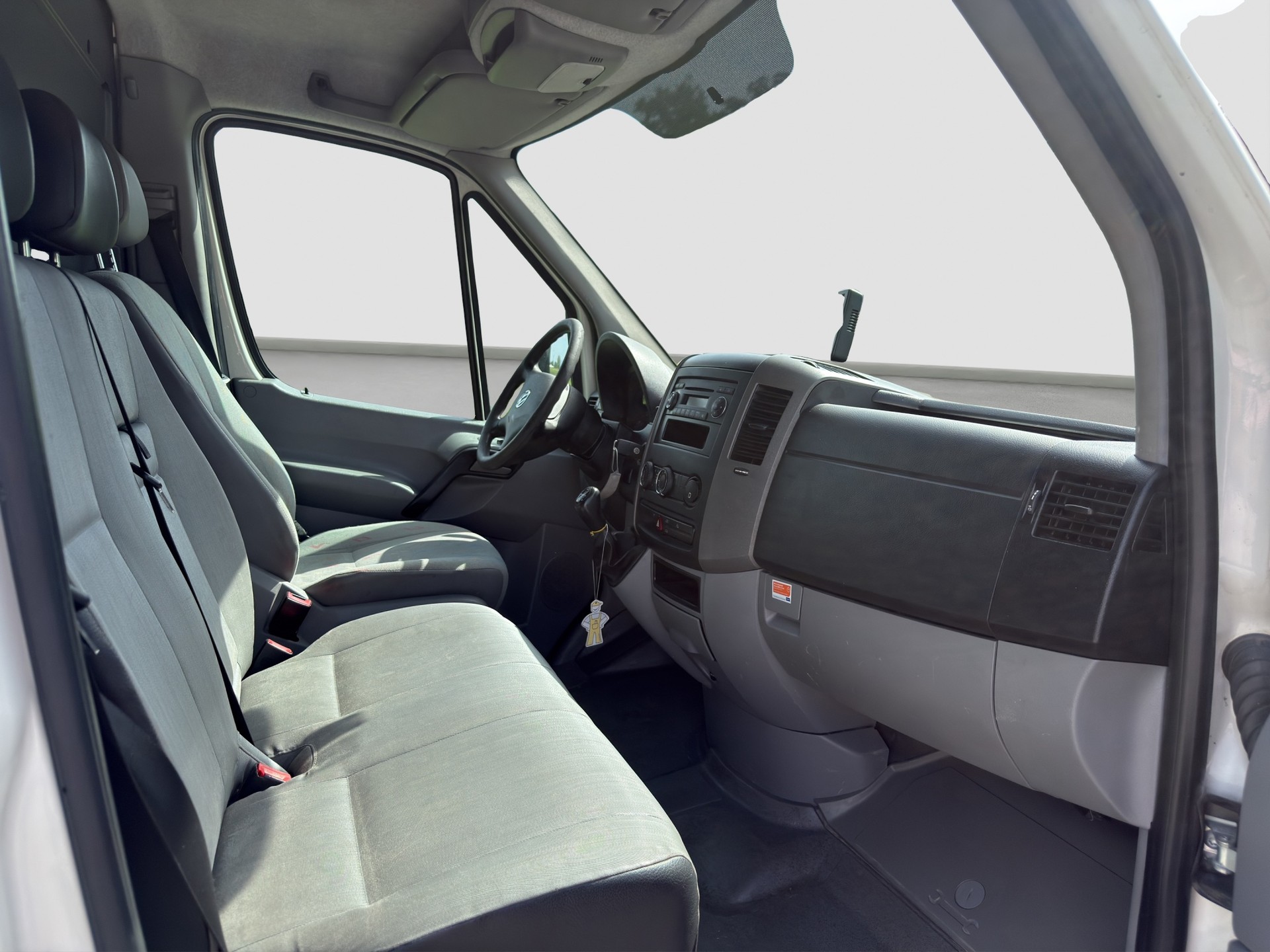VW Crafter 35 2.5 BlueTDI 109 PS Automatik-image-10