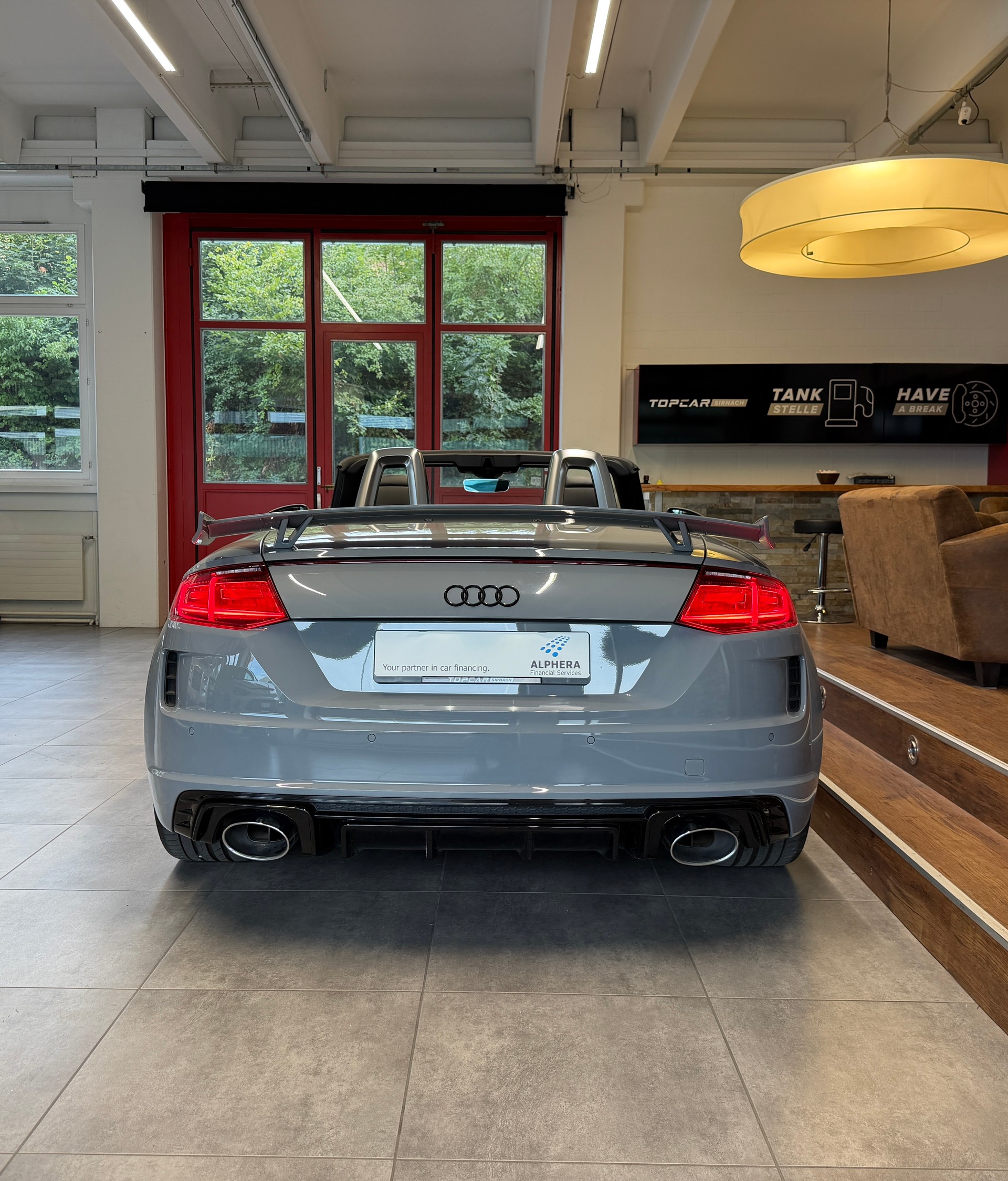 AUDI TT Roadster TTRS S-tronic-image-8