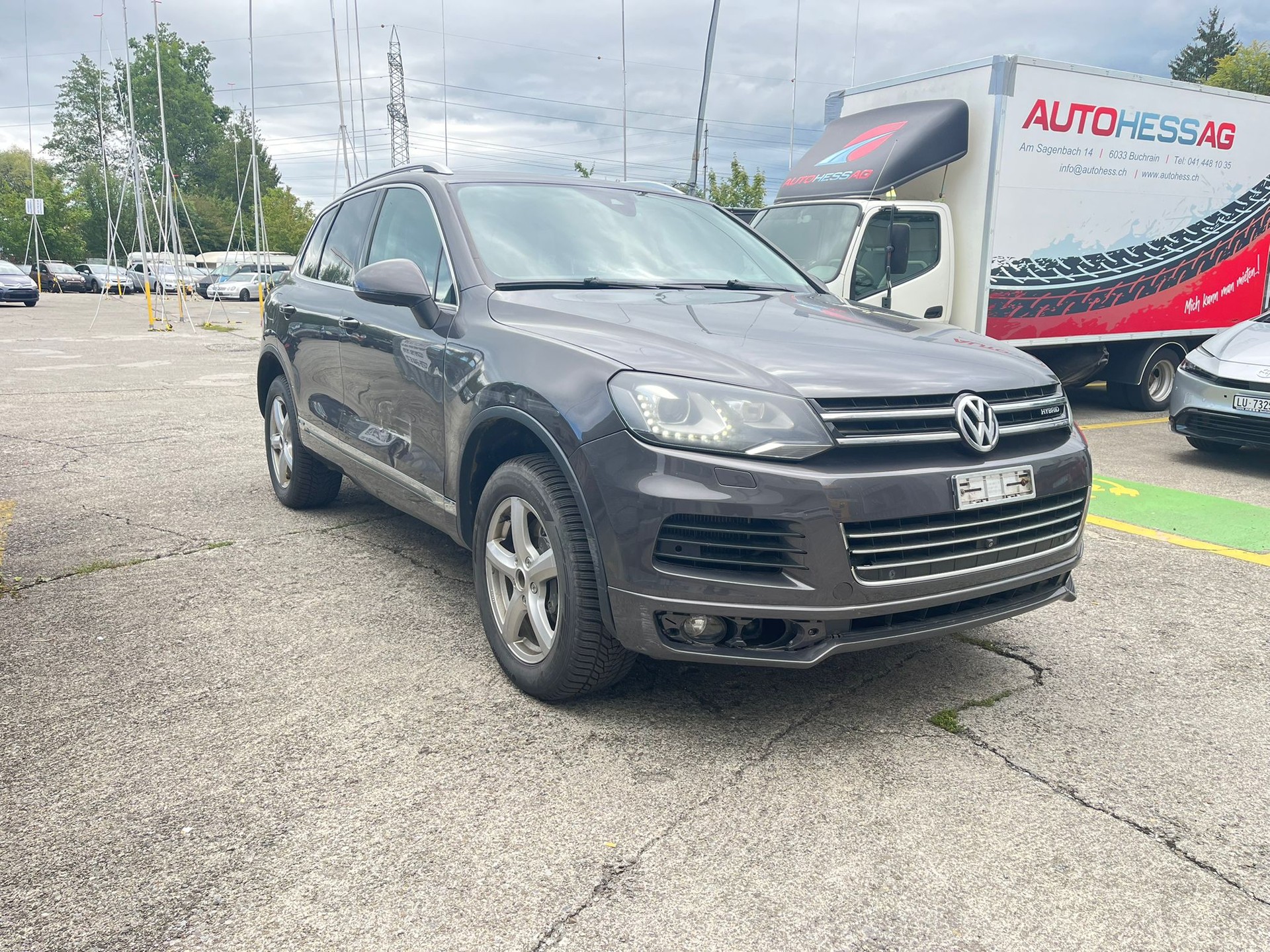 VW Touareg 3.0 TSI Hybrid Tiptronic-image-3