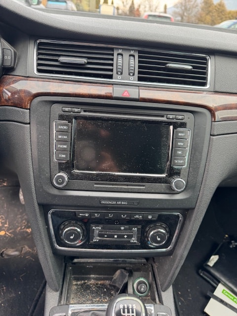 SKODA Superb Combi 1.8 TSI Elegance 4x4-image-3