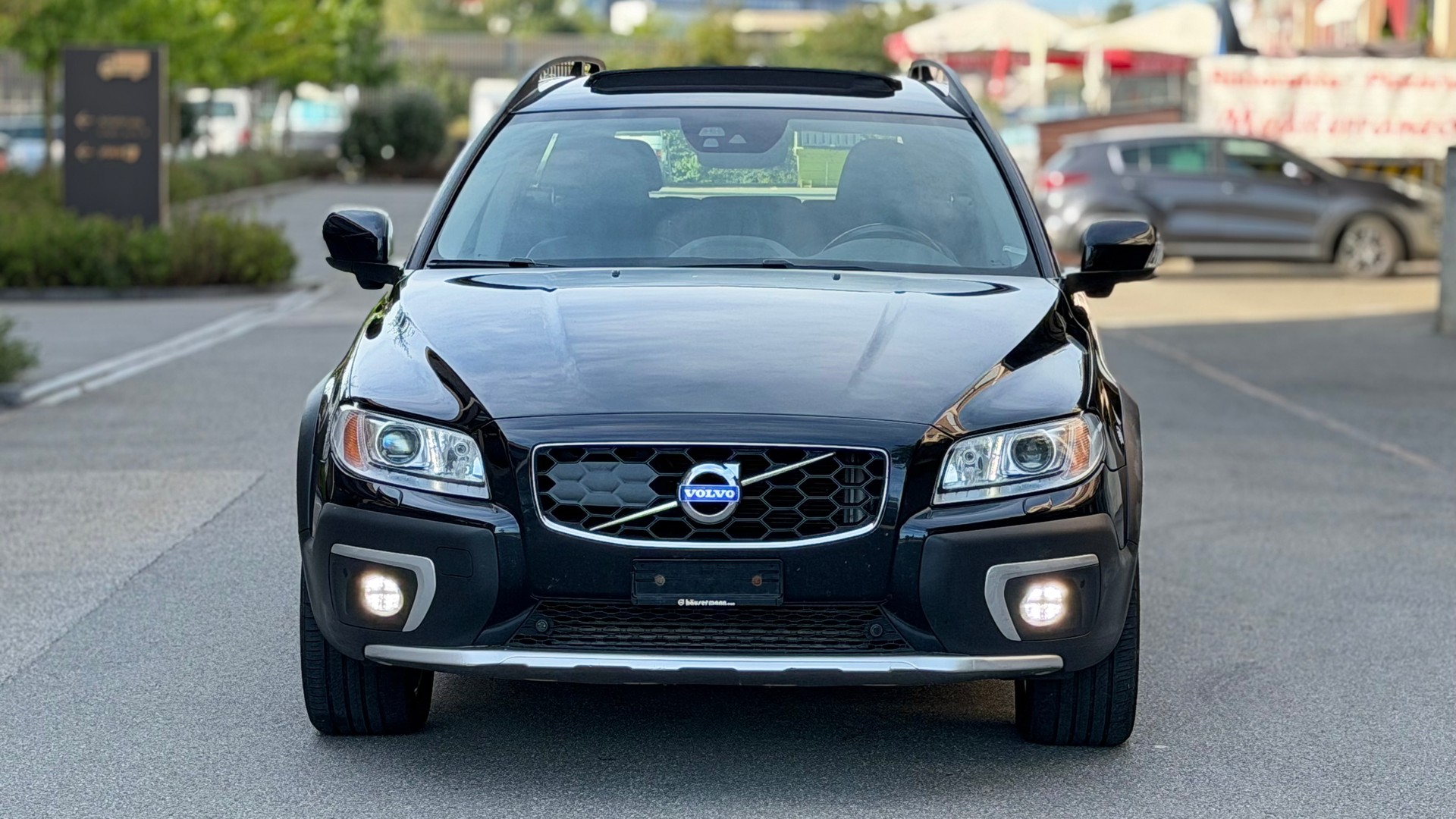 VOLVO XC70 T6 AWD Momentum Dynamic Edition Geartronic-image-2