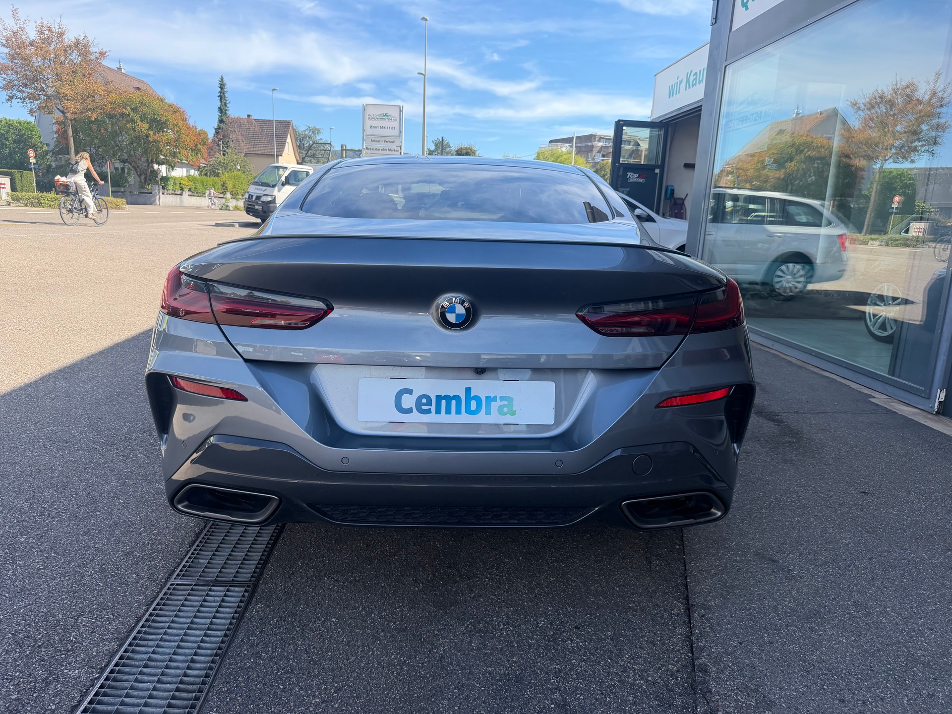 BMW M850i xDrive First Edition Steptronic-showroom-element-3
