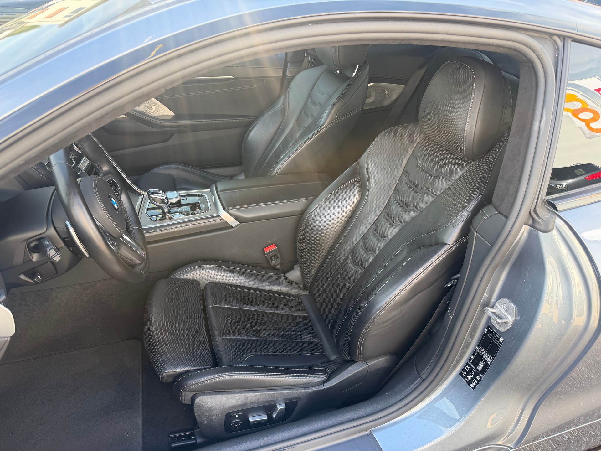 BMW M850i xDrive First Edition Steptronic-image-9