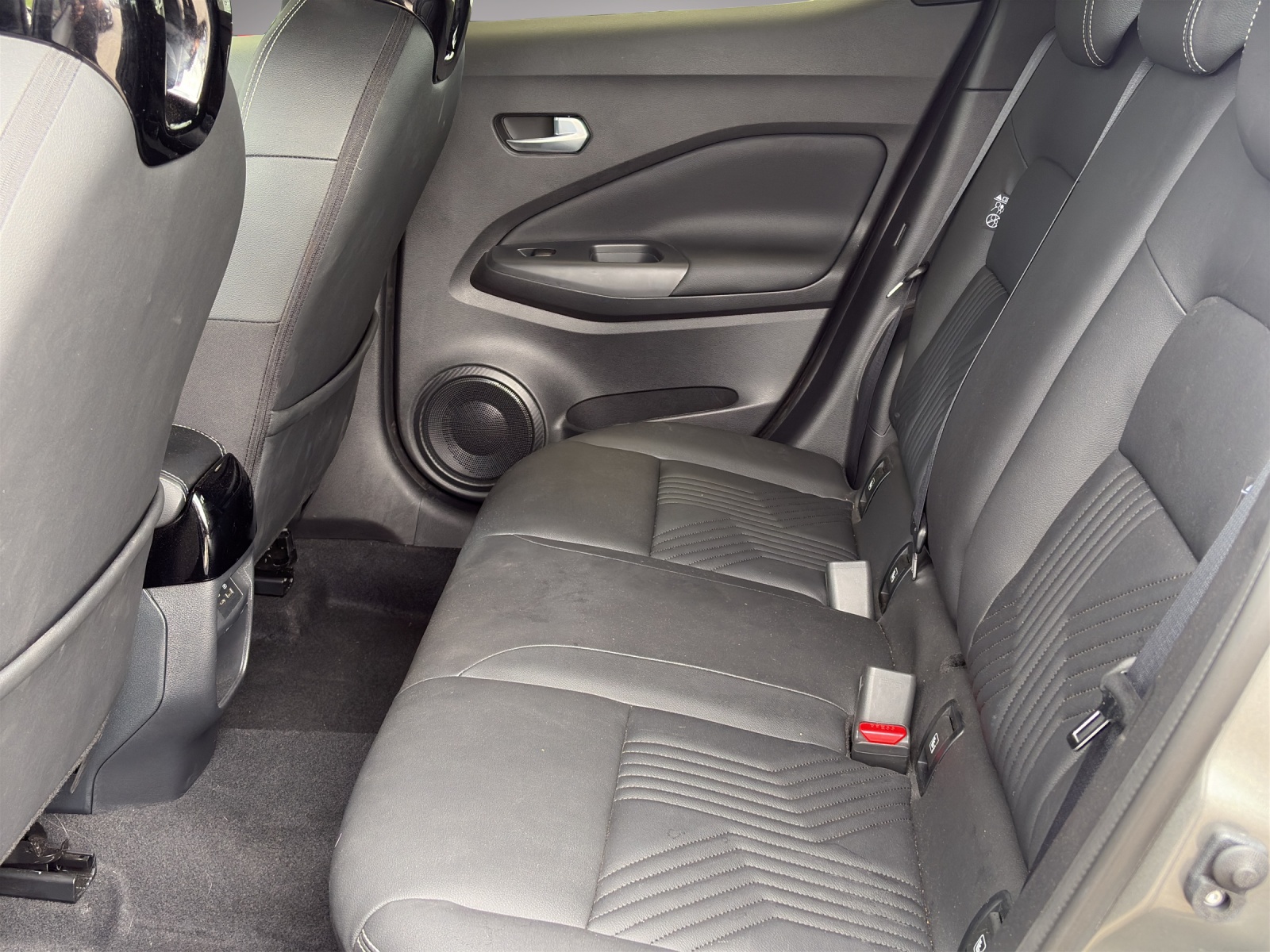 NISSAN Juke 1.6 Hybrid Tekna-image-6