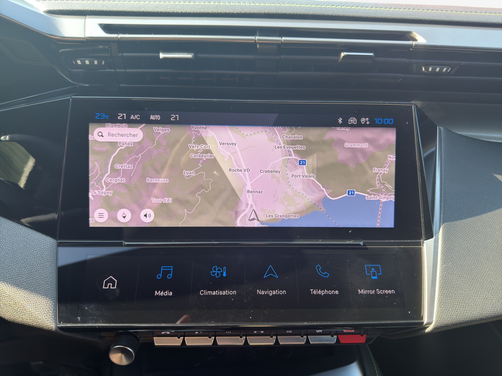 PEUGEOT 408 1.6 PHEV 225 GT-image-14