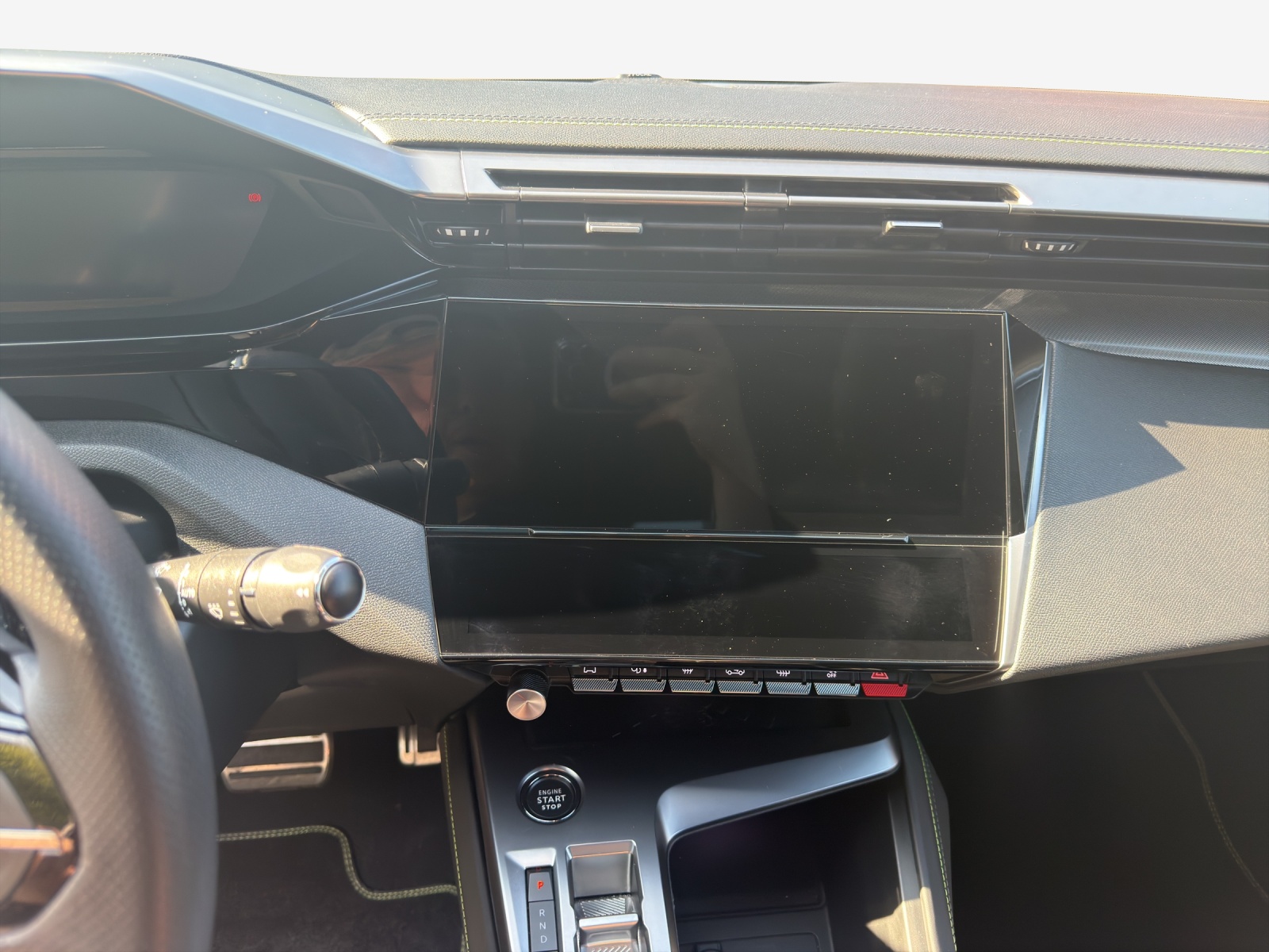 PEUGEOT 408 1.6 PHEV 225 GT-image-10
