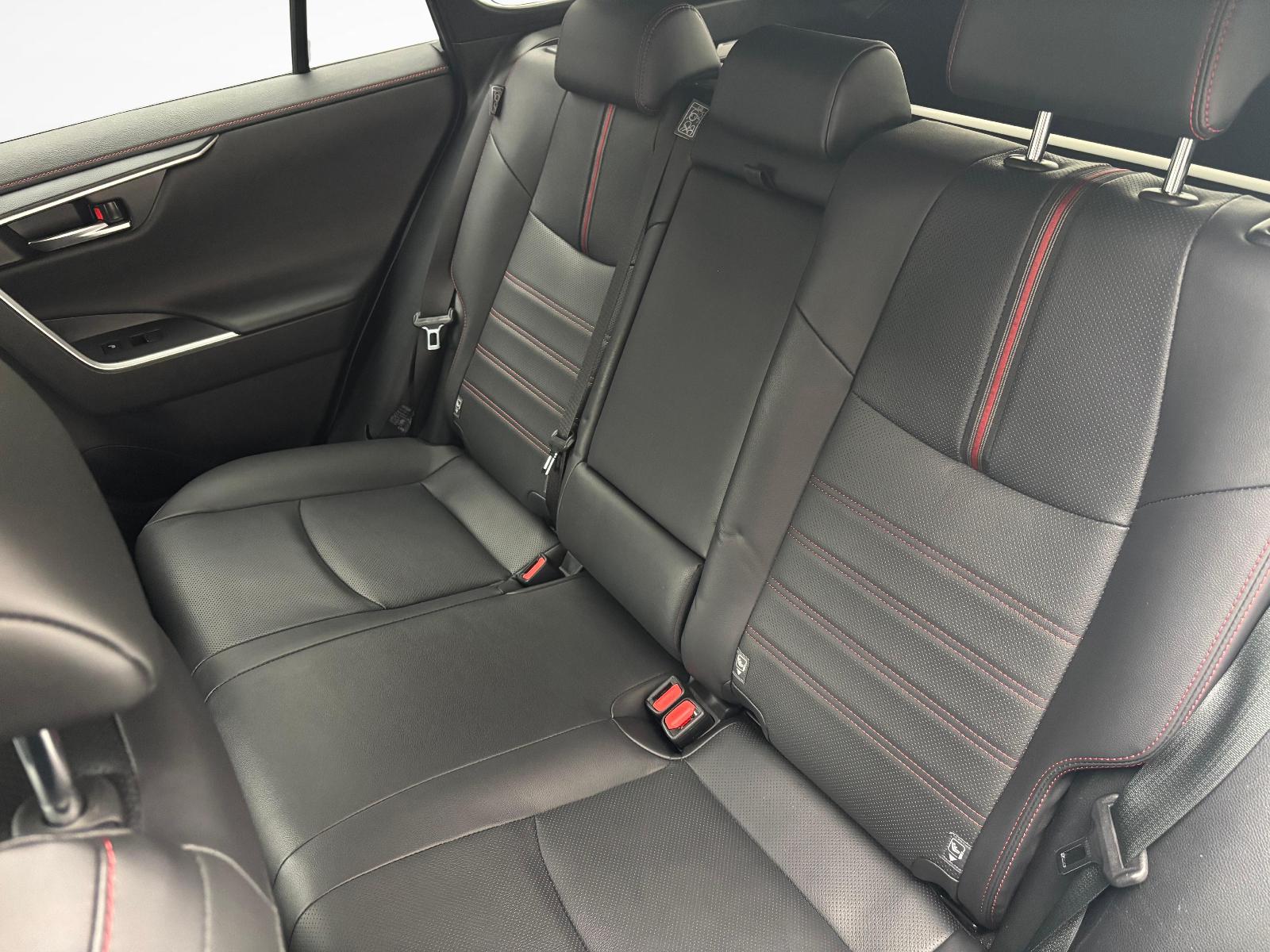TOYOTA RAV4 2.5 Plug-In-Hybrid Platinum-image-10