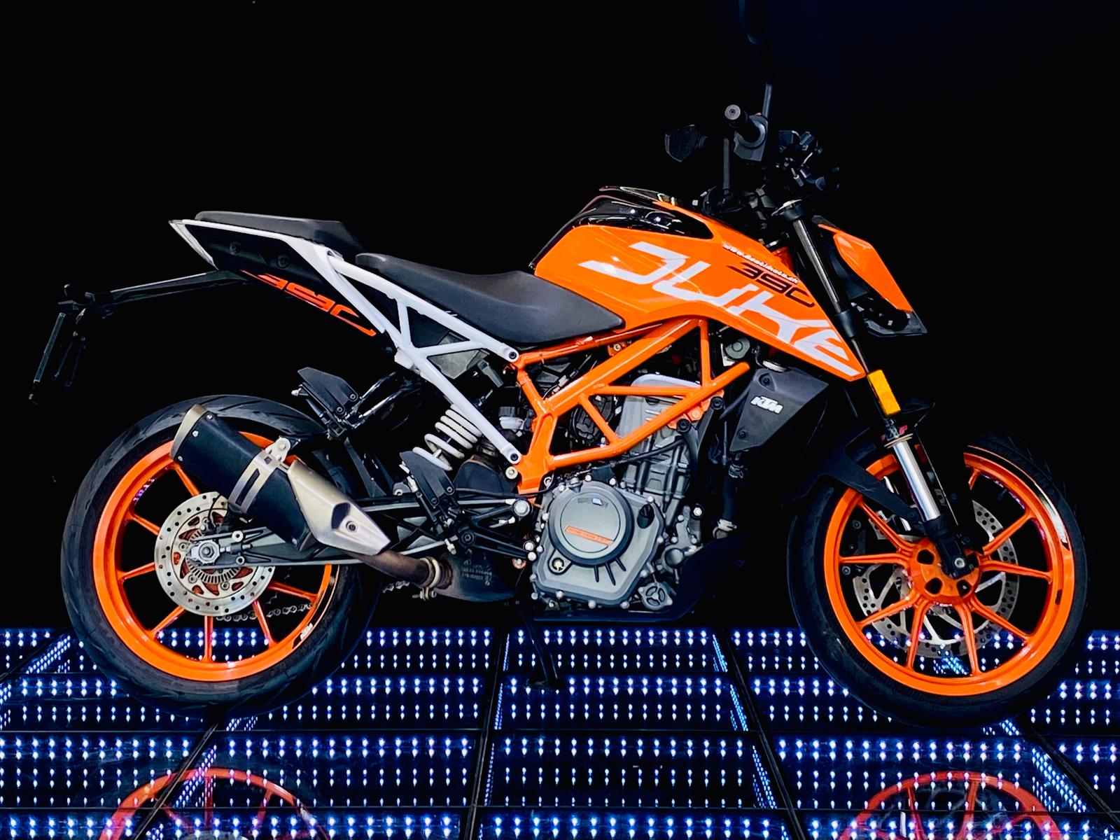 KTM 390 Duke ABS-showroom-element-2