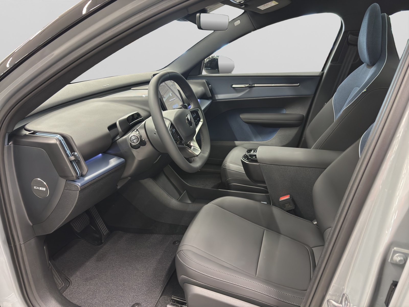 VOLVO EX30 P8 Ultra AWD-showroom-element-3