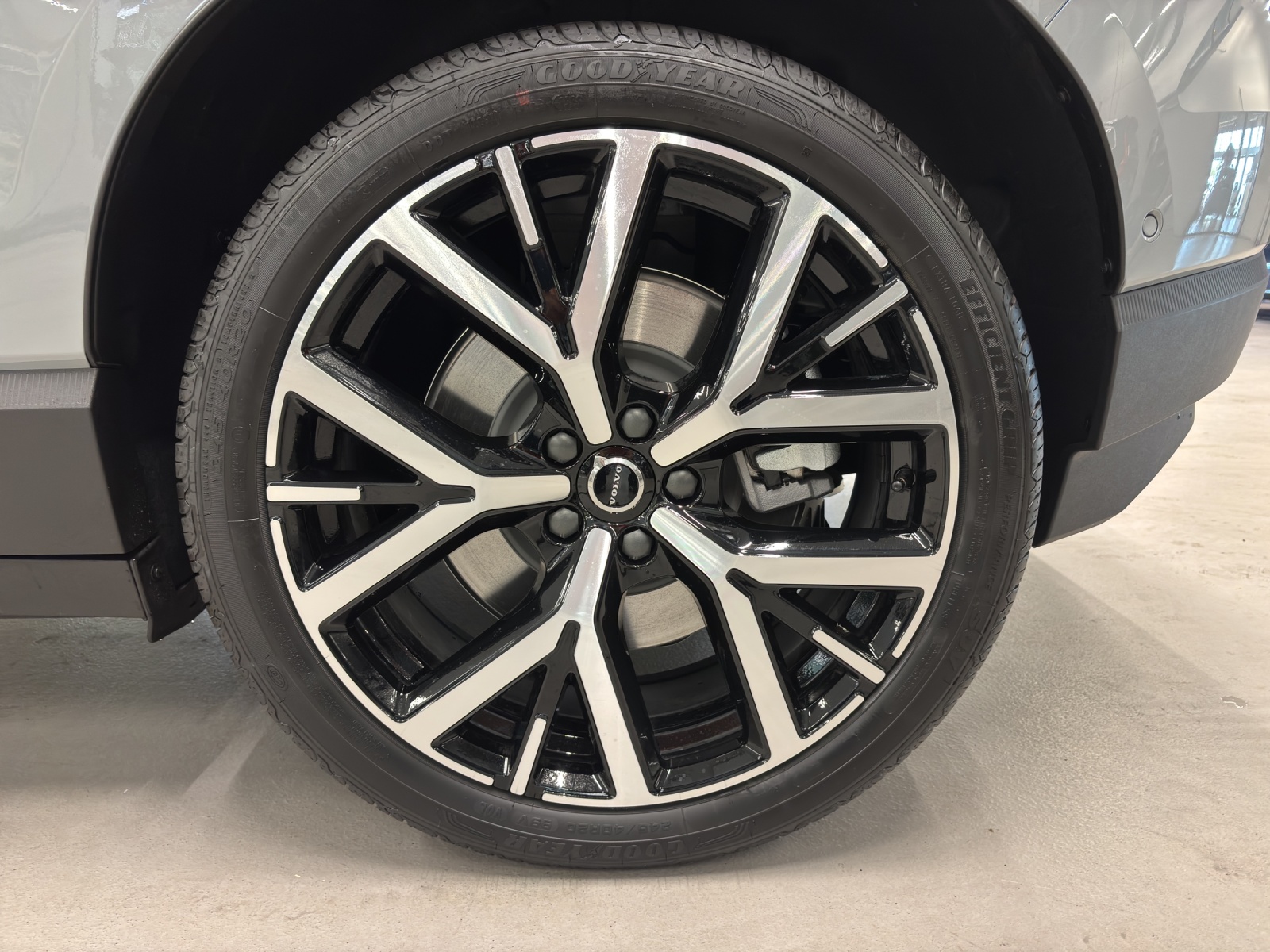VOLVO EX30 P8 Ultra AWD-image-15