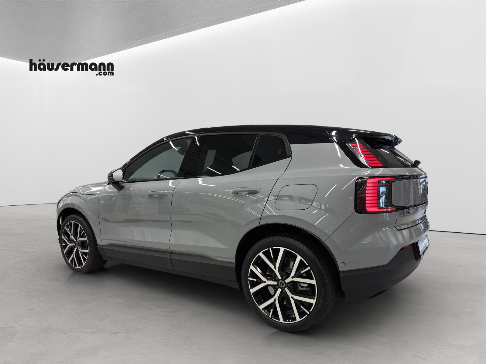 VOLVO EX30 P8 Ultra AWD-showroom-element-2