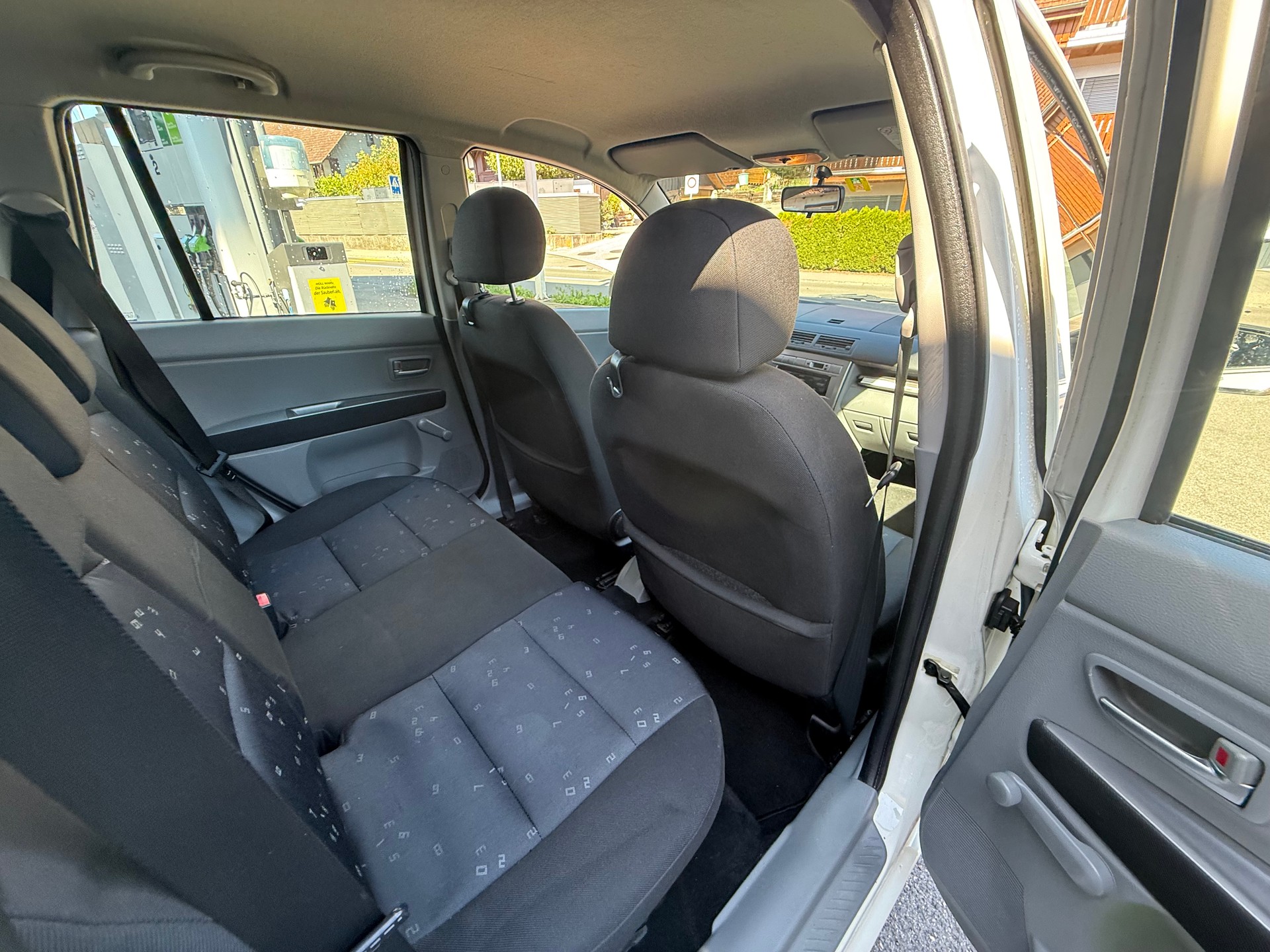 MAZDA 2 1.25i 16V Confort-image-11