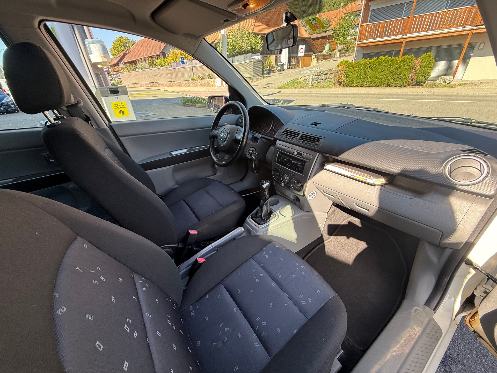 MAZDA 2 1.25i 16V Confort-image-10