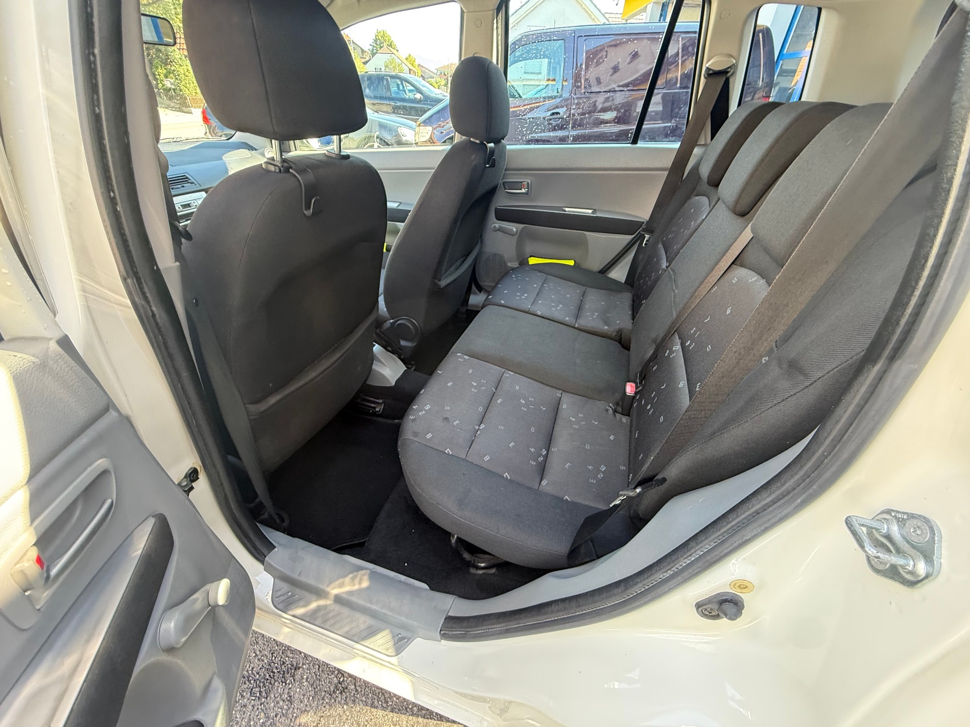 MAZDA 2 1.25i 16V Confort-image-9