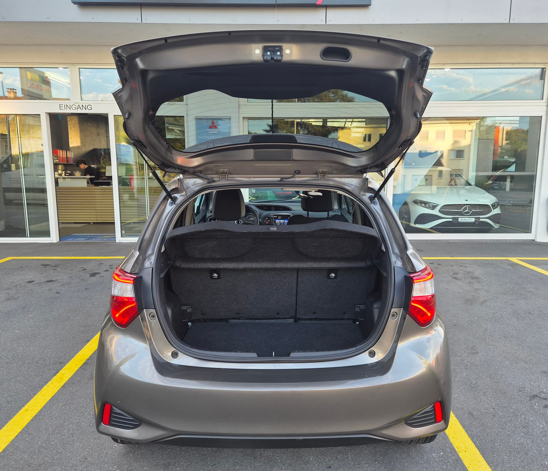 TOYOTA Yaris 1.5 Trend CVT 20J Edition-image-6