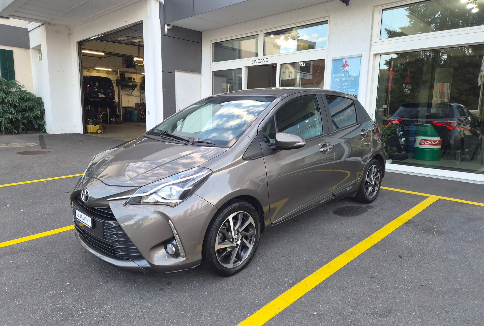 TOYOTA Yaris 1.5 Trend CVT 20J Edition-image-1