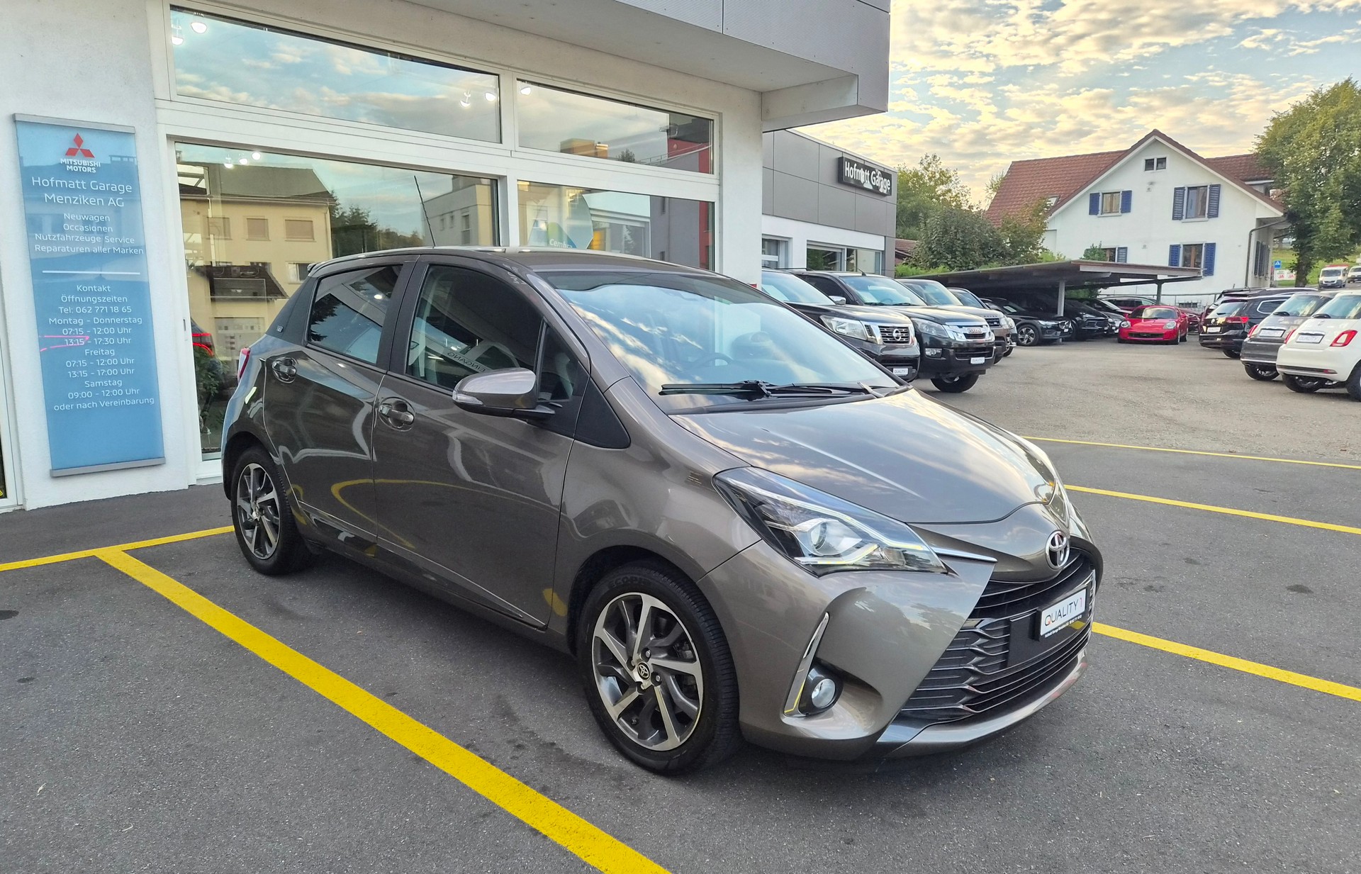 TOYOTA Yaris 1.5 Trend CVT 20J Edition-image-3