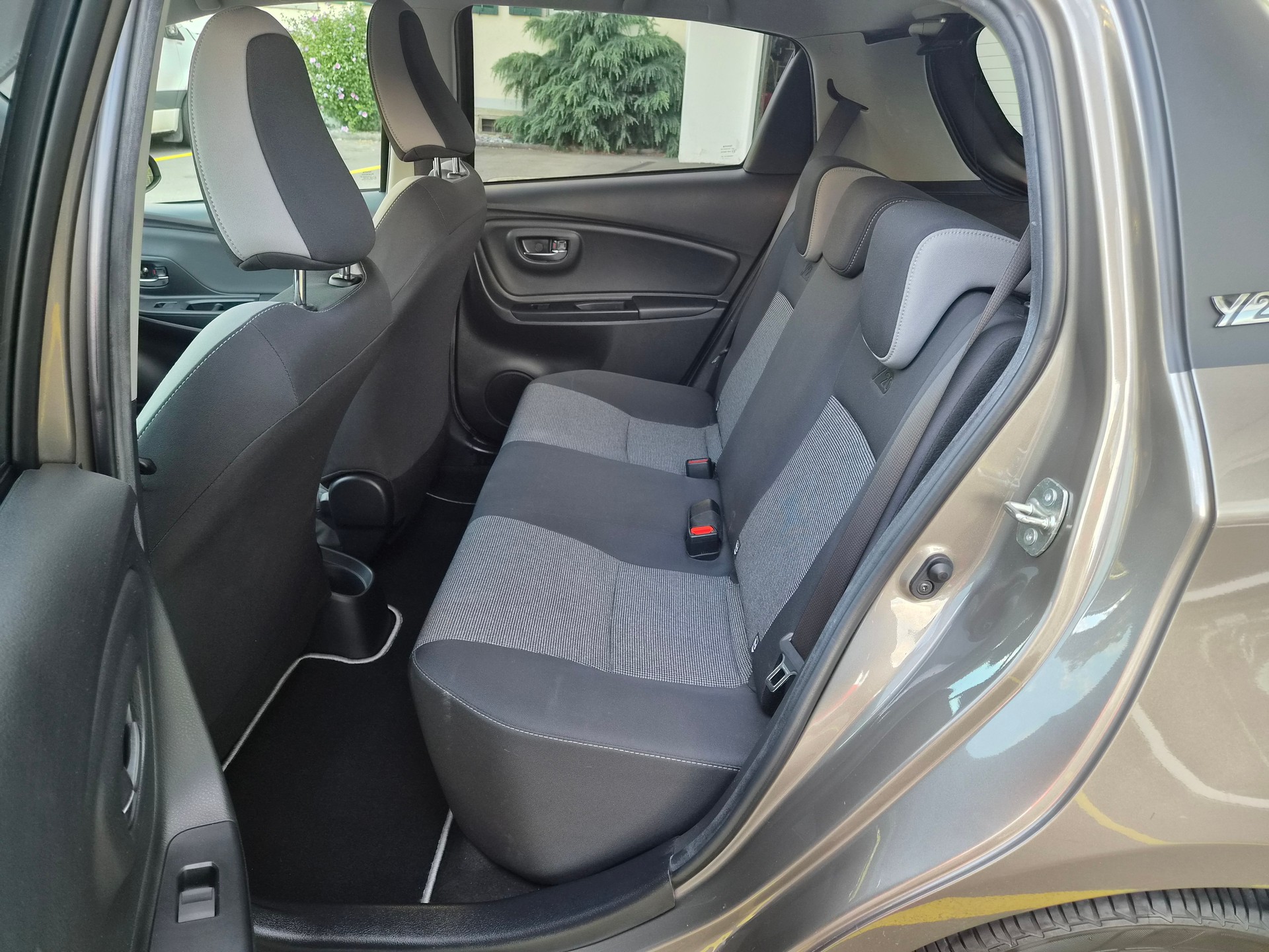 TOYOTA Yaris 1.5 Trend CVT 20J Edition-image-8