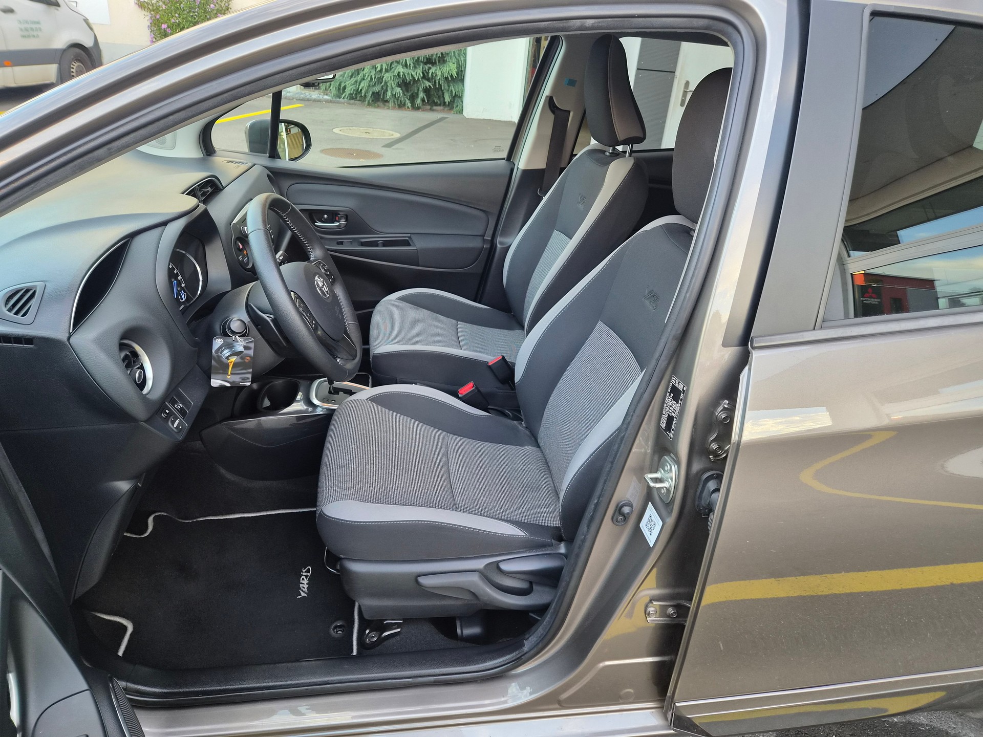 TOYOTA Yaris 1.5 Trend CVT 20J Edition-image-7