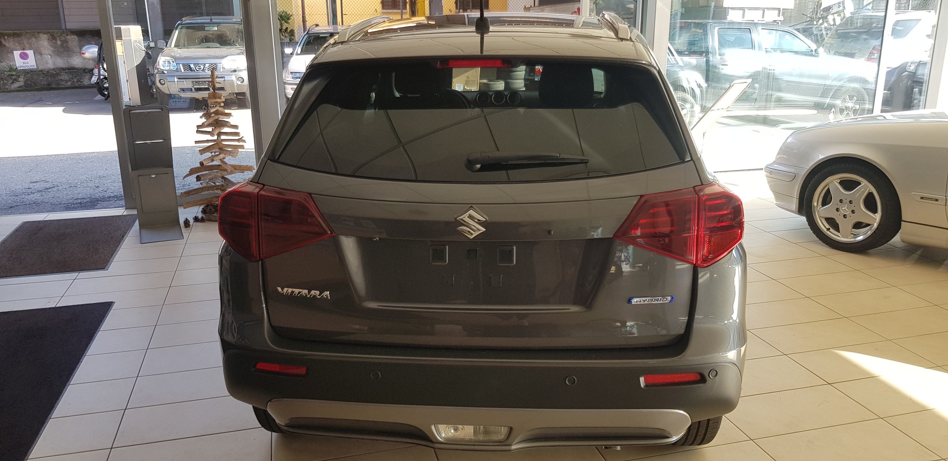 SUZUKI Vitara 1.4 Boosterjet Compact + 4x4 Hybrid-image-6