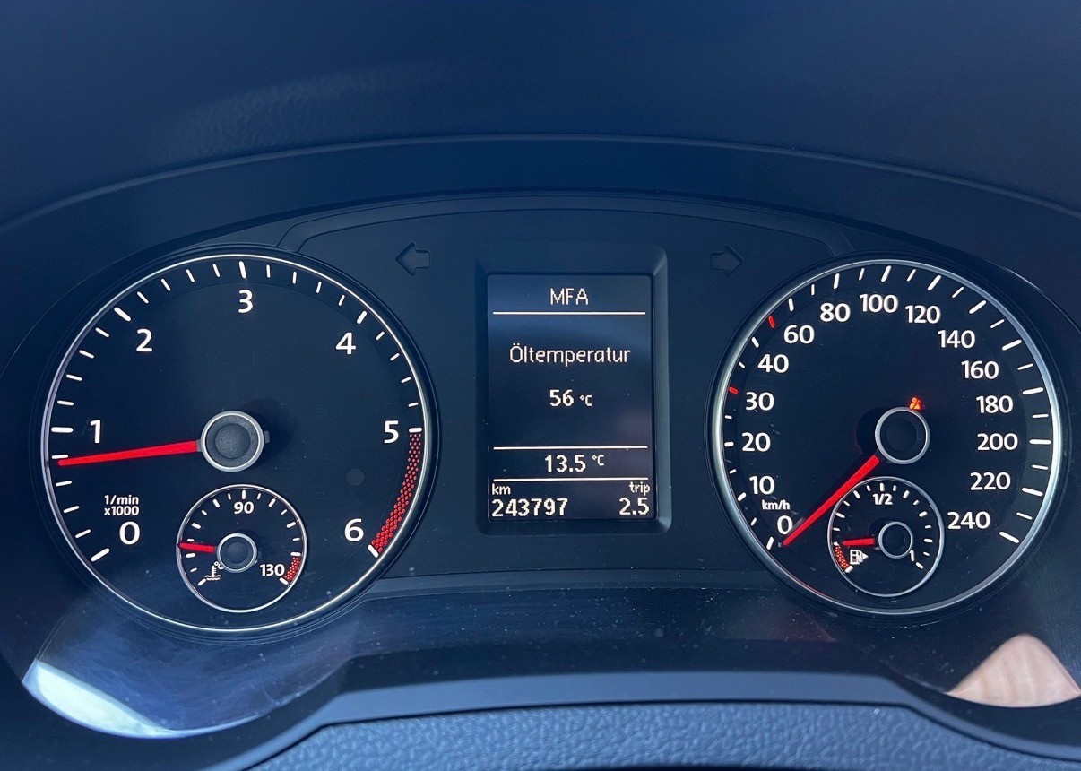 VW Sharan 2.0 TDI BMT Comfortline 4Motion-image-14
