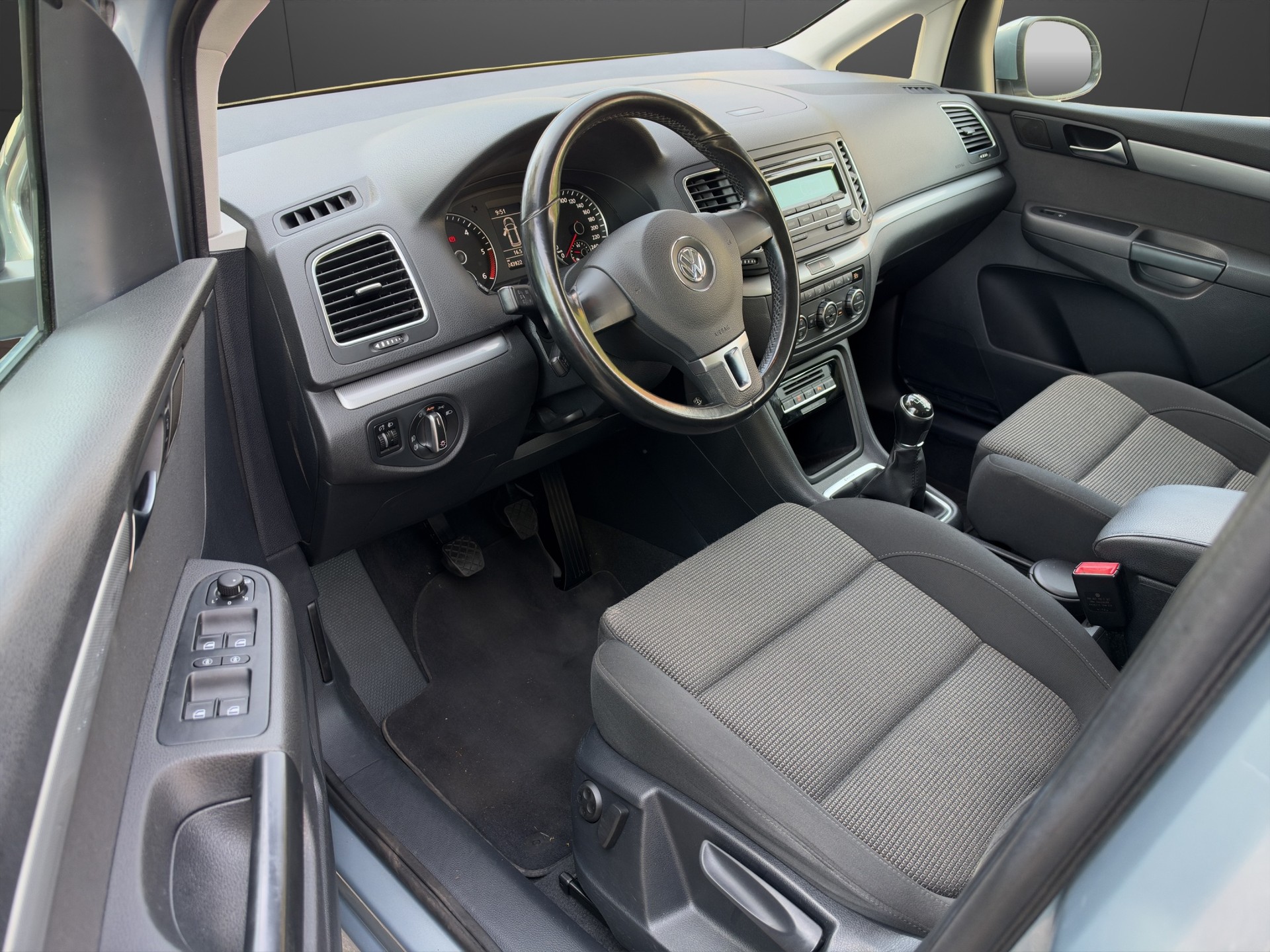 VW Sharan 2.0 TDI BMT Comfortline 4Motion-image-8
