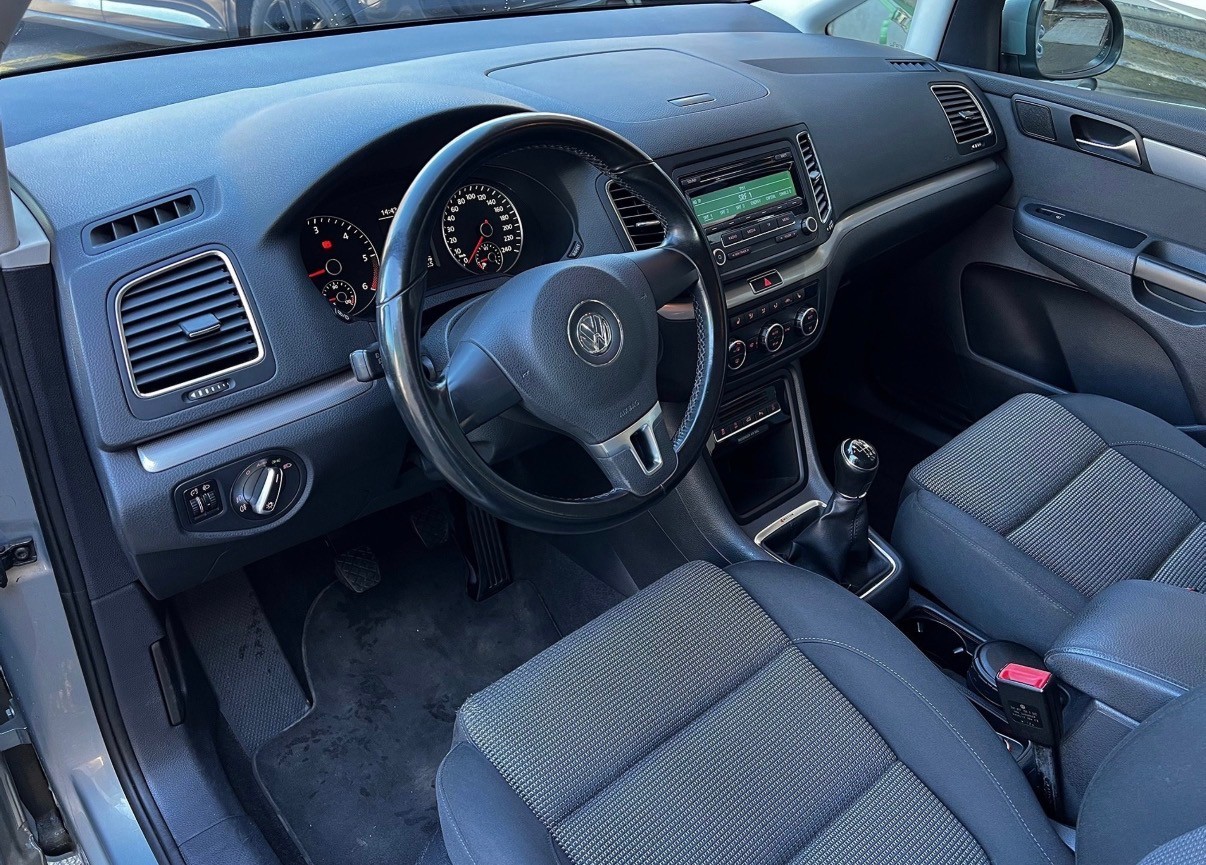 VW Sharan 2.0 TDI BMT Comfortline 4Motion-image-9