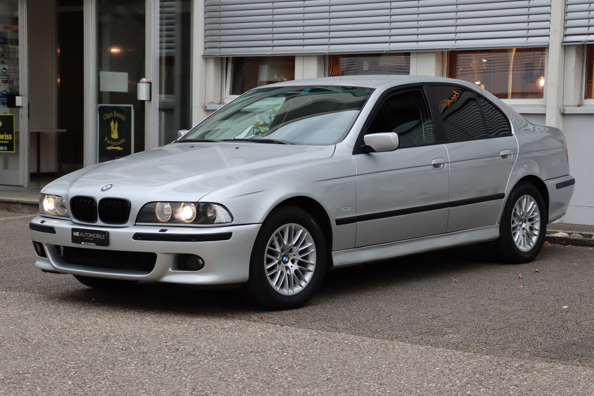 BMW 530i-image-0