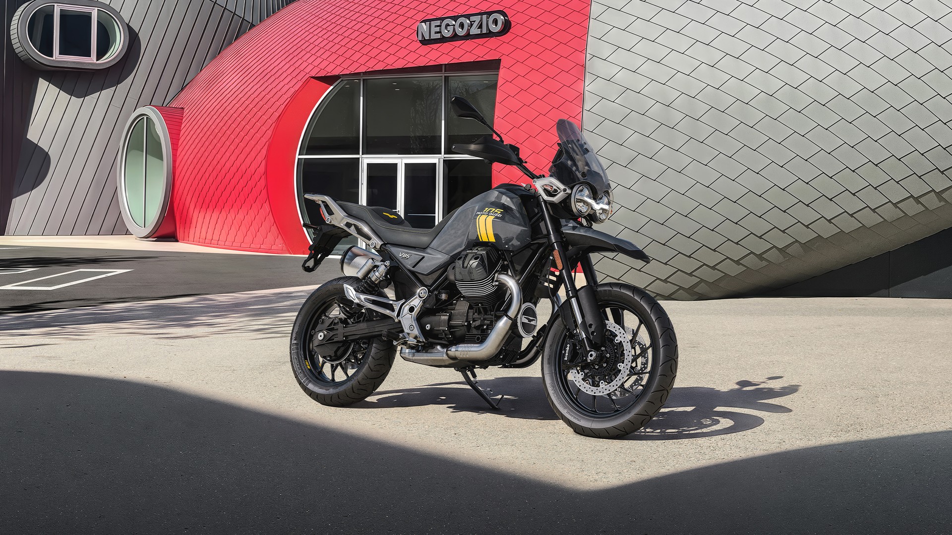 MOTO GUZZI V85 TT Strada E5+ 105th Anniversary (35kW)