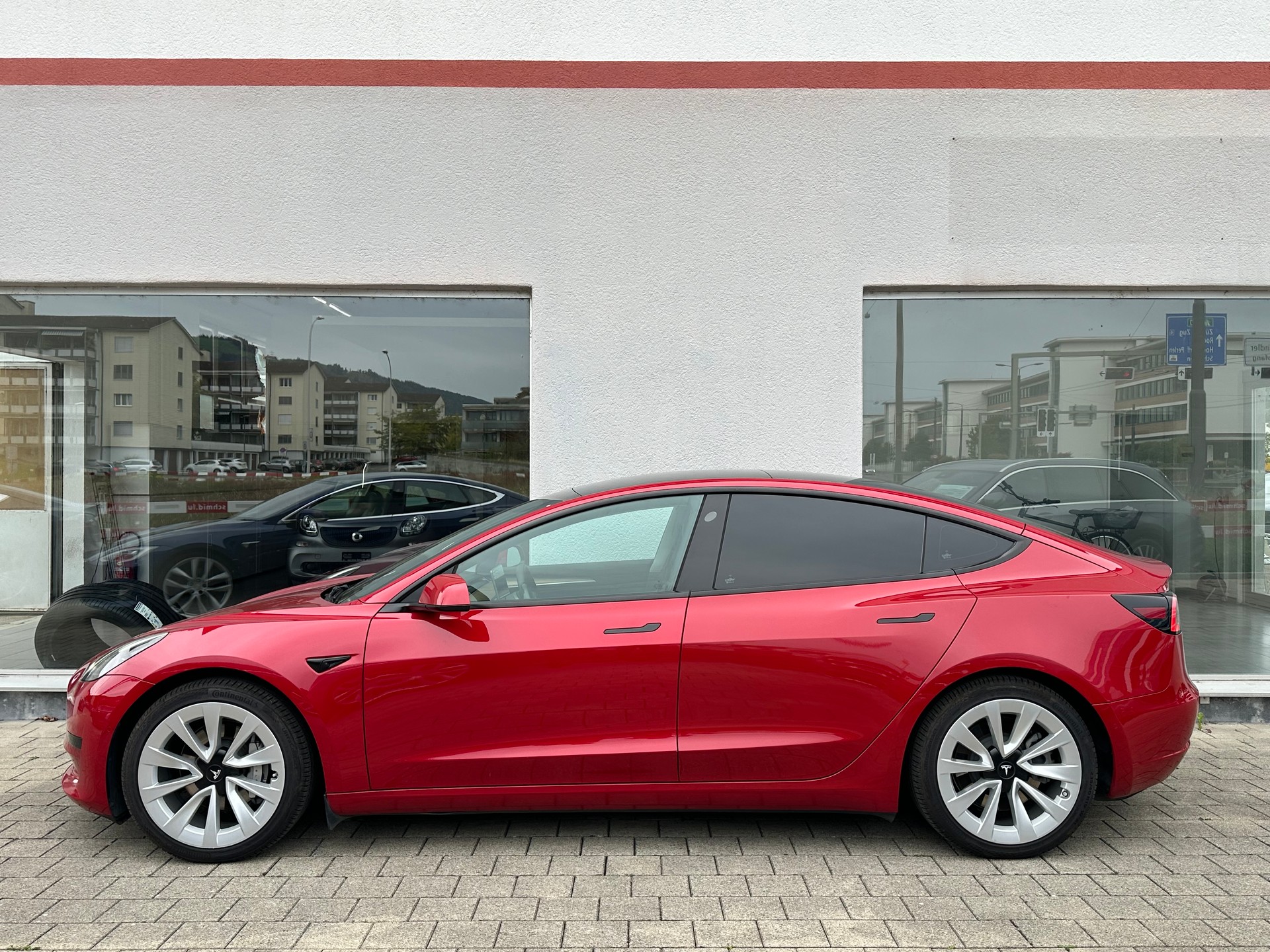 TESLA Tesla Model 3 Standard-Range Plus-image-1