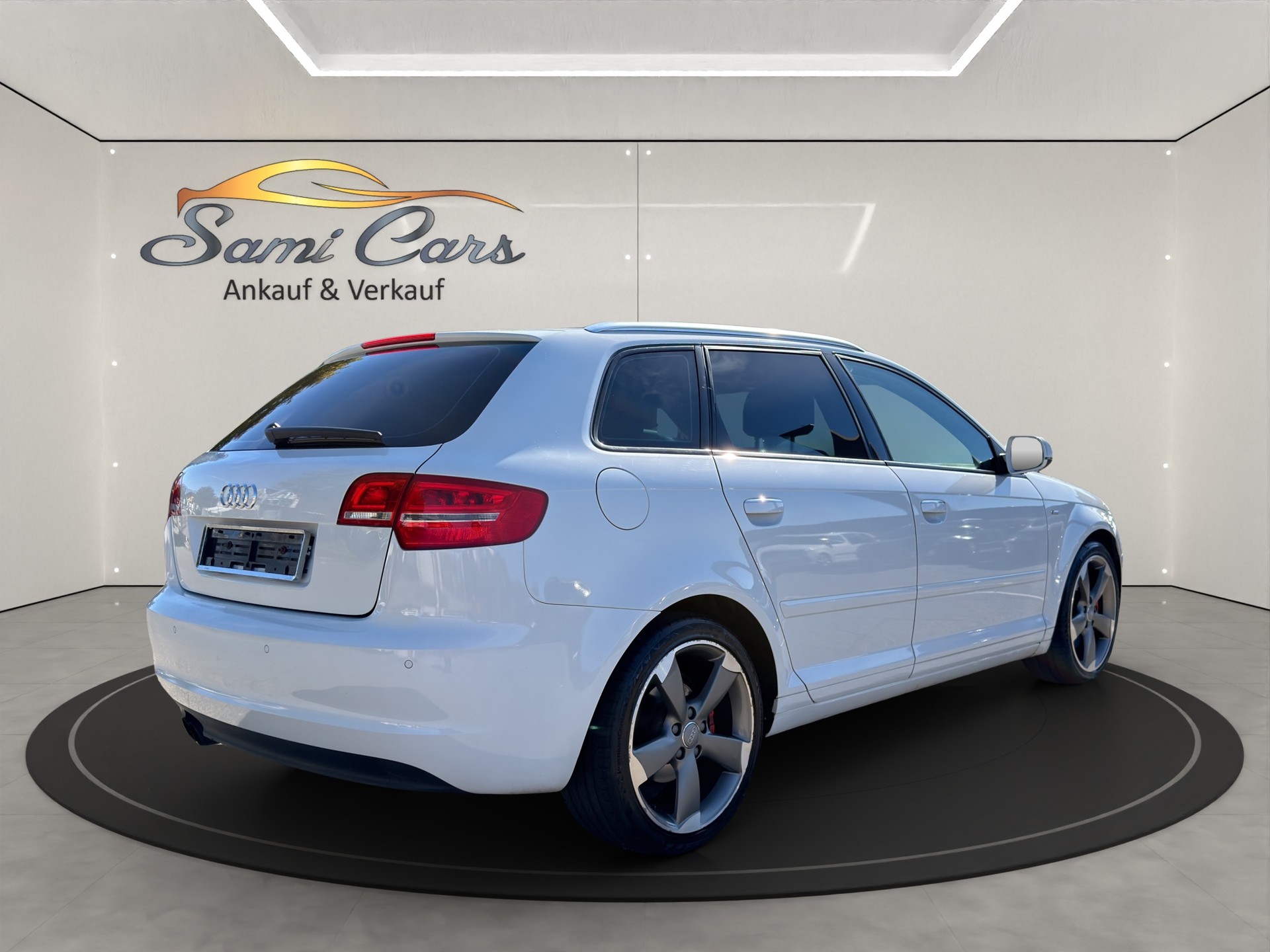 AUDI A3 Sportback 2.0 TFSI Ambition quattro S-tronic-image-2