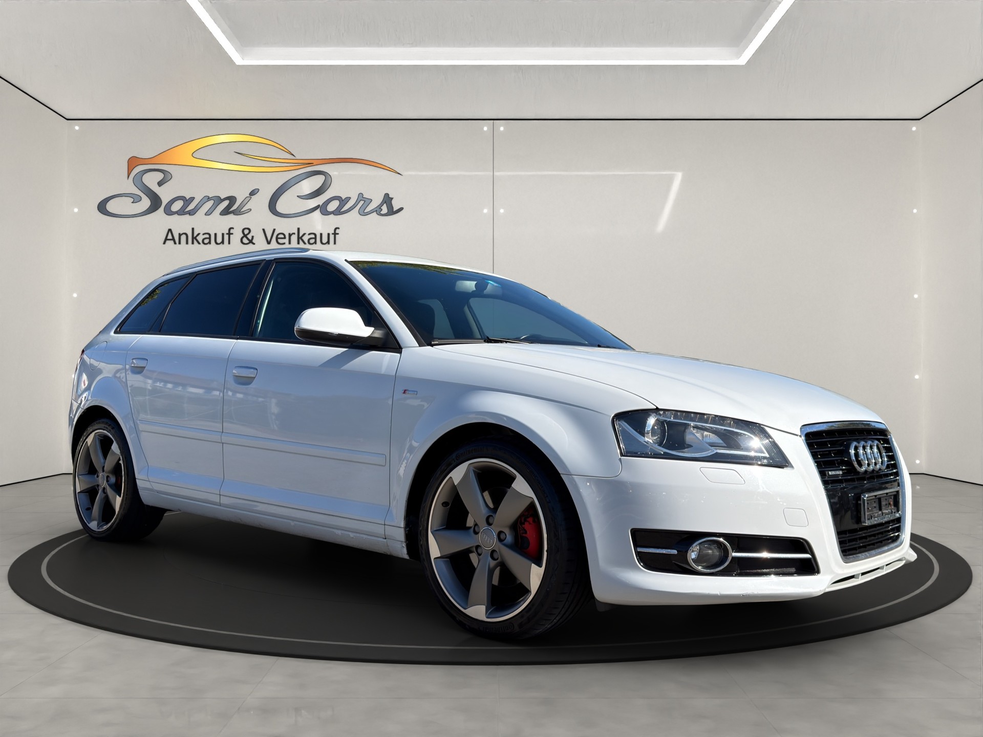 AUDI A3 Sportback 2.0 TFSI Ambition quattro S-tronic-image-0