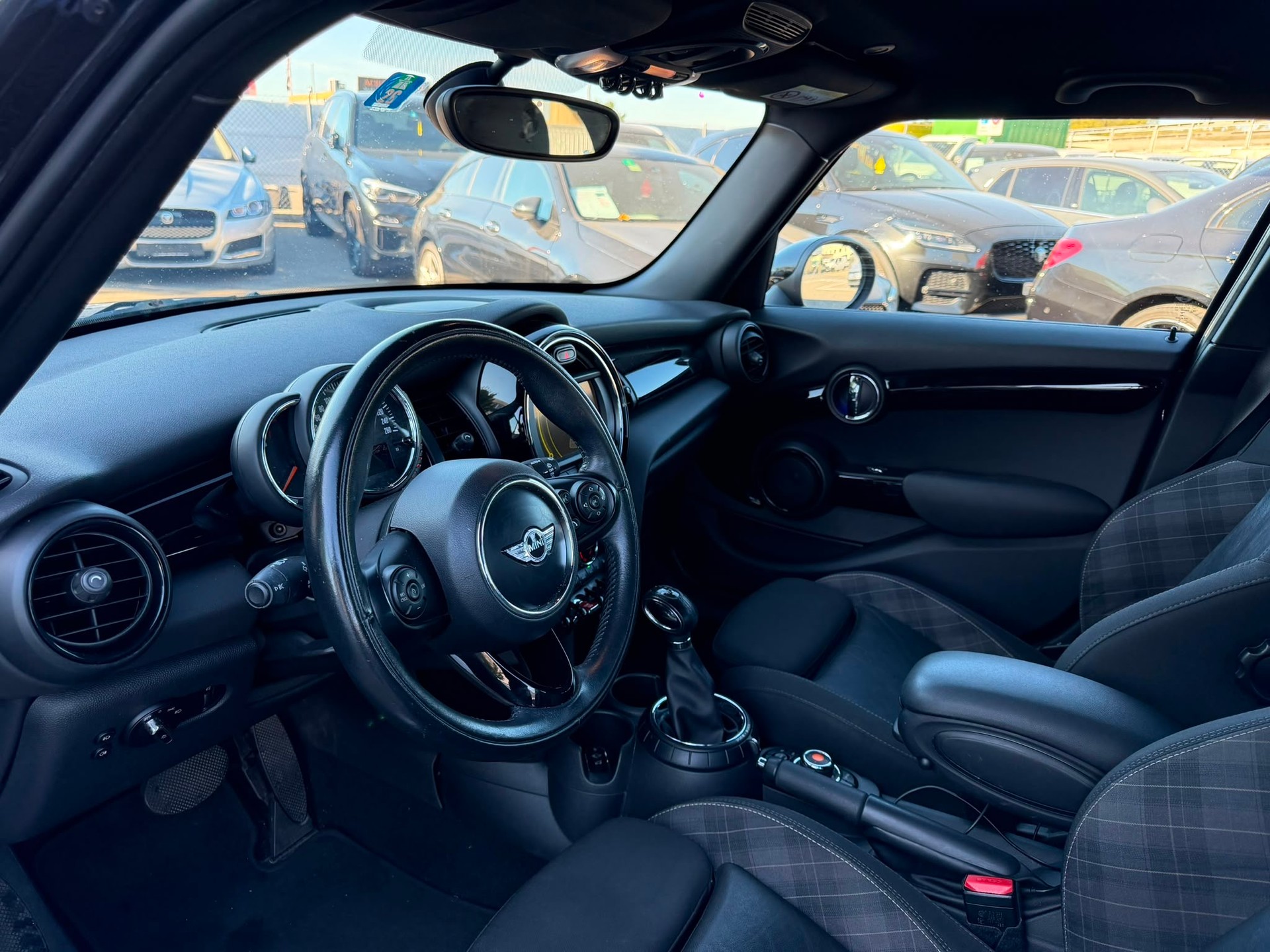 MINI Cooper Classic Edition Steptronic GARANTIE 2 ans 🇨🇭-image-8