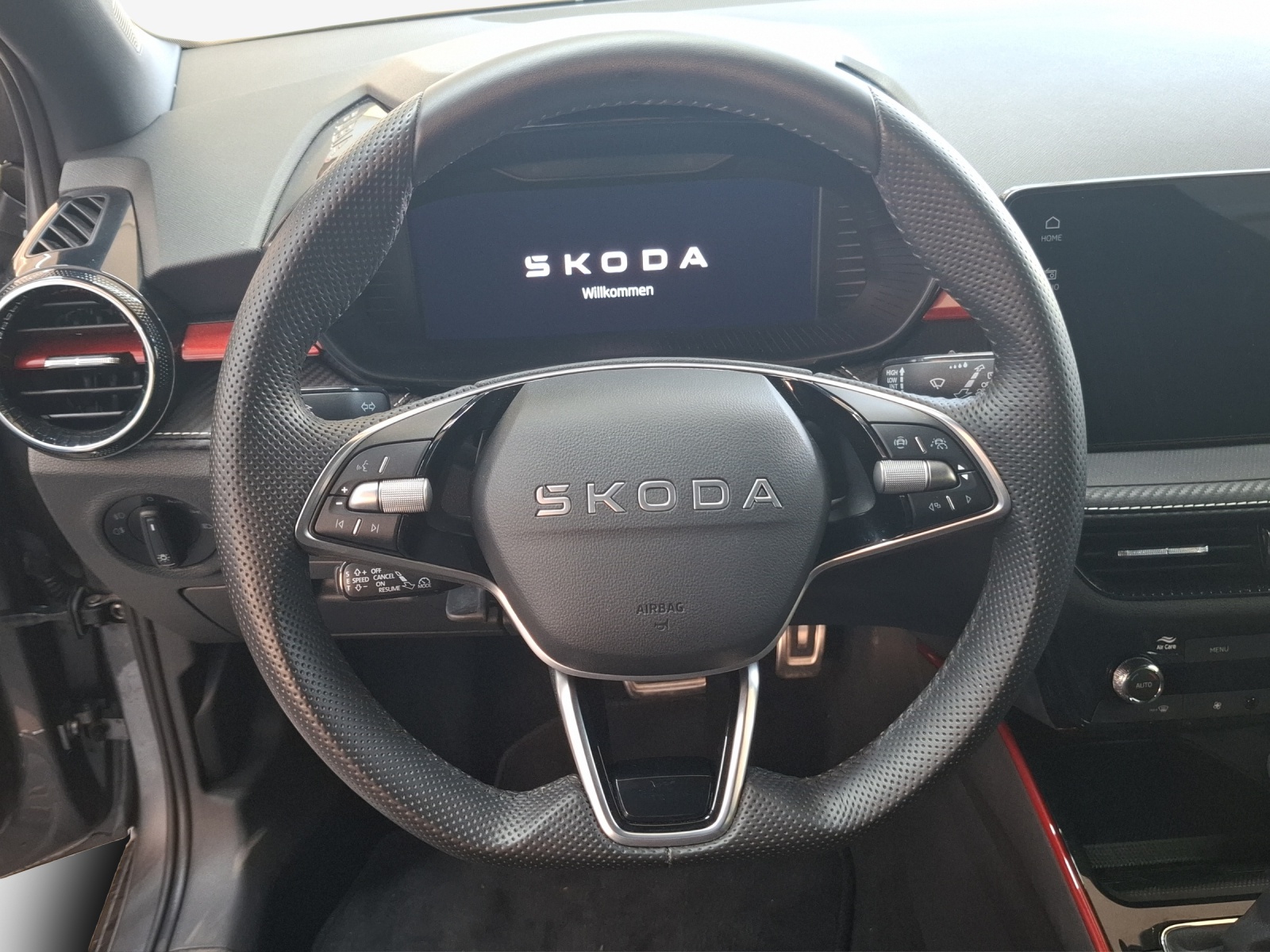 SKODA Fabia 1.5 TSI Monte Carlo DSG-image-9