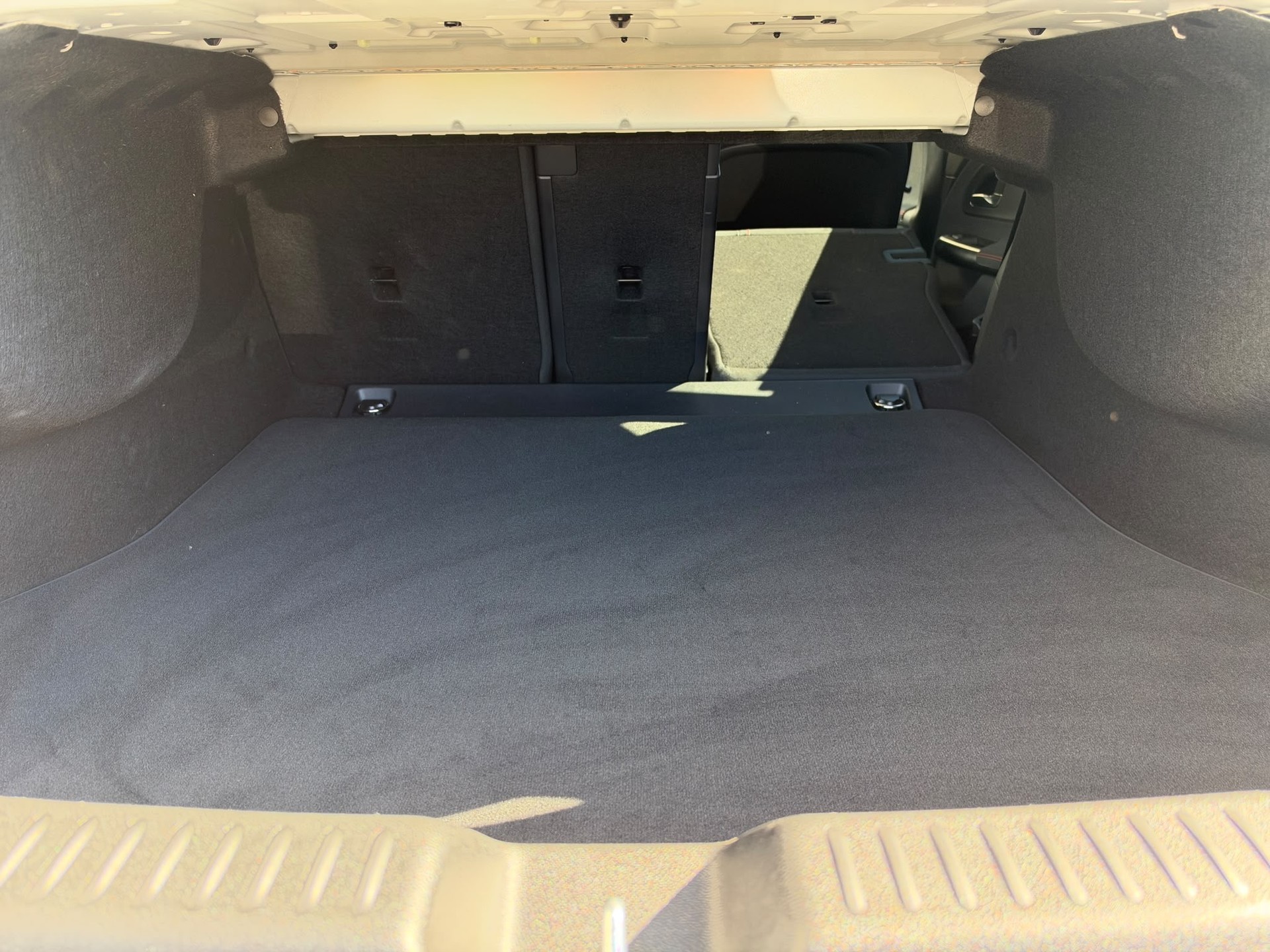 MERCEDES-BENZ CLA 200 8G-DCT 4Matic-image-4