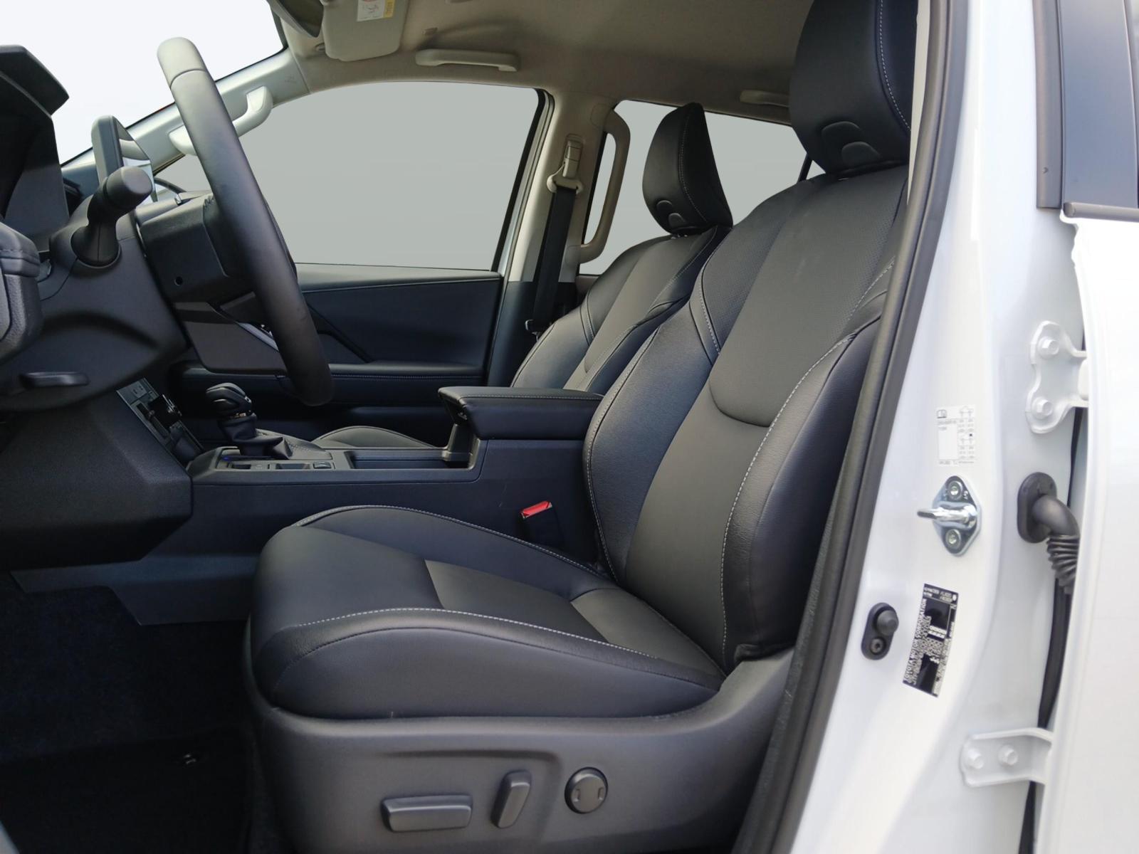 TOYOTA Hilux Double Cab.-Pick-up 2.8 D-4D MHEV 204 Style-image-8