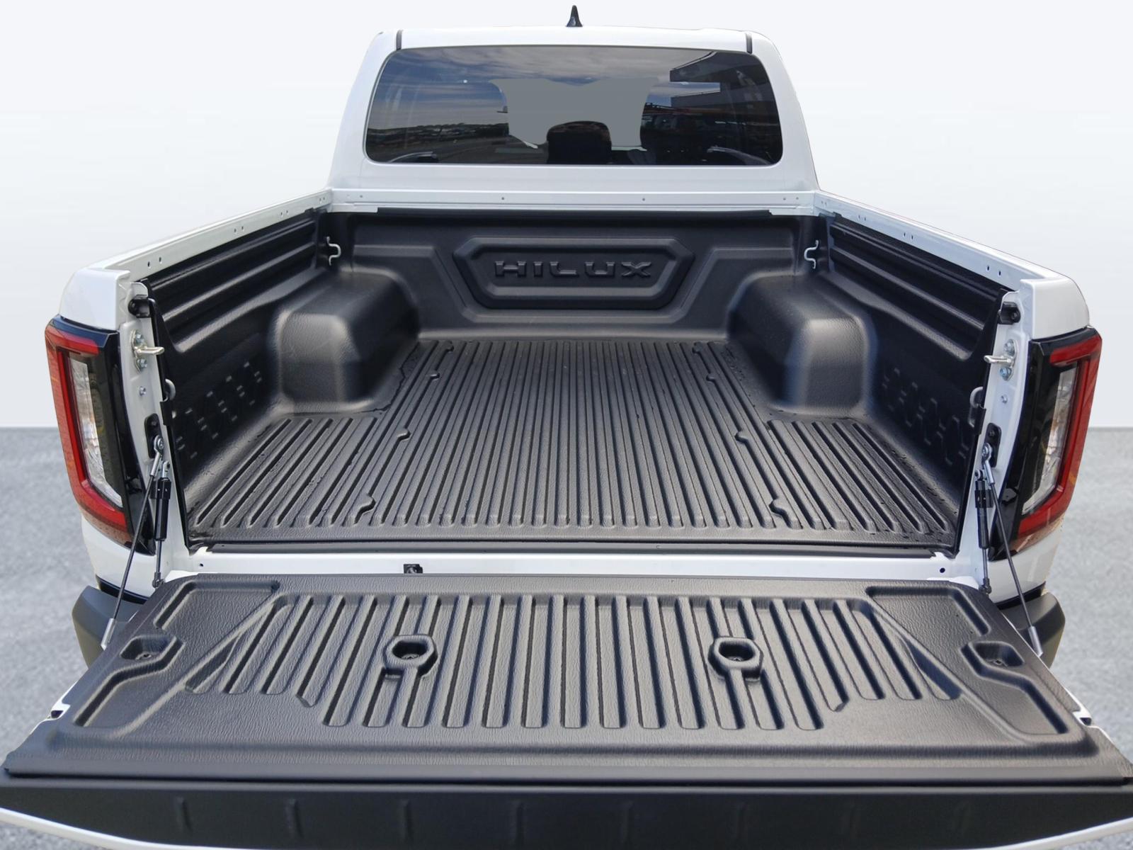 TOYOTA Hilux Double Cab.-Pick-up 2.8 D-4D MHEV 204 Style-image-13