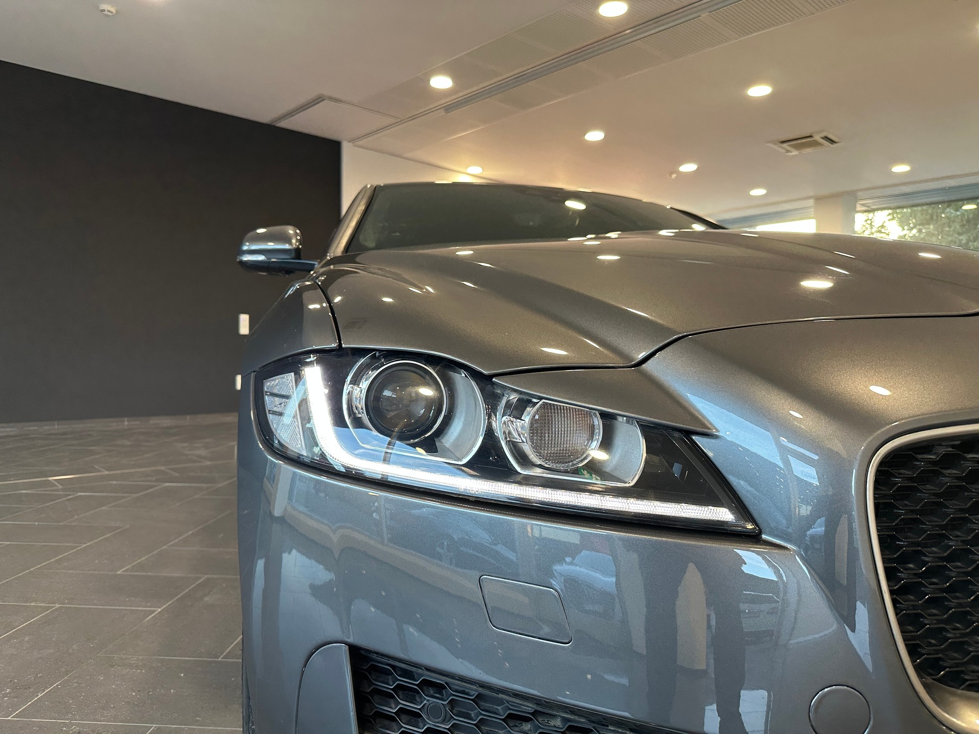 JAGUAR 20d R-Sport Automatic-image-14